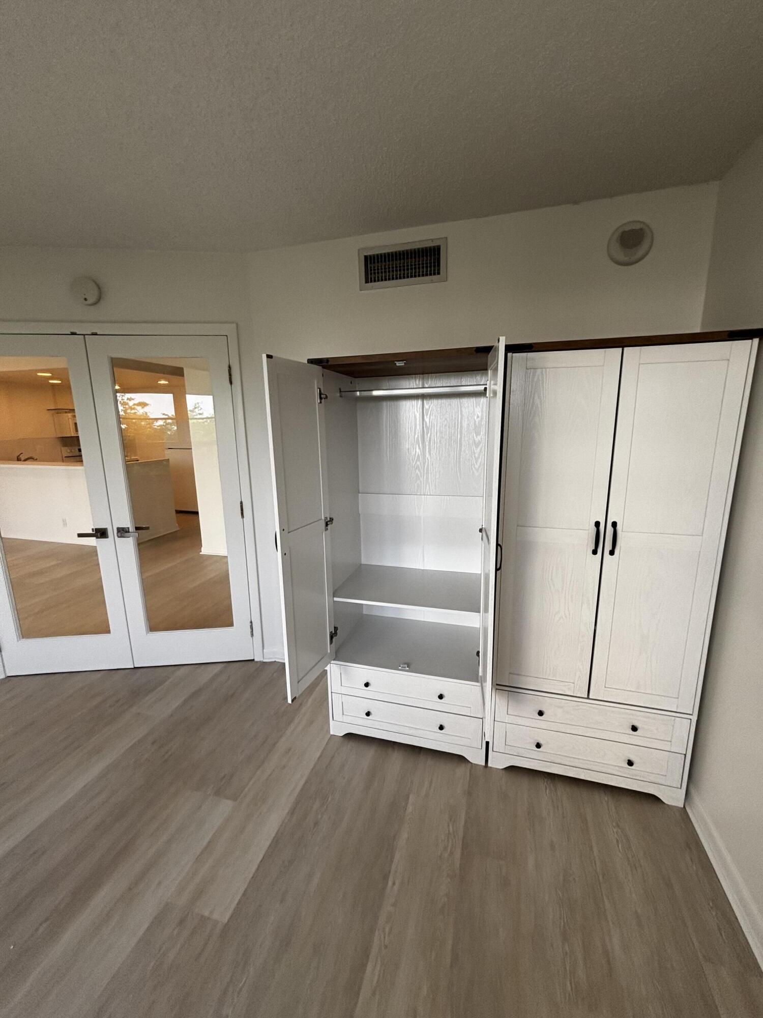 ESSEX TOWER CONDO - Residential Lease
