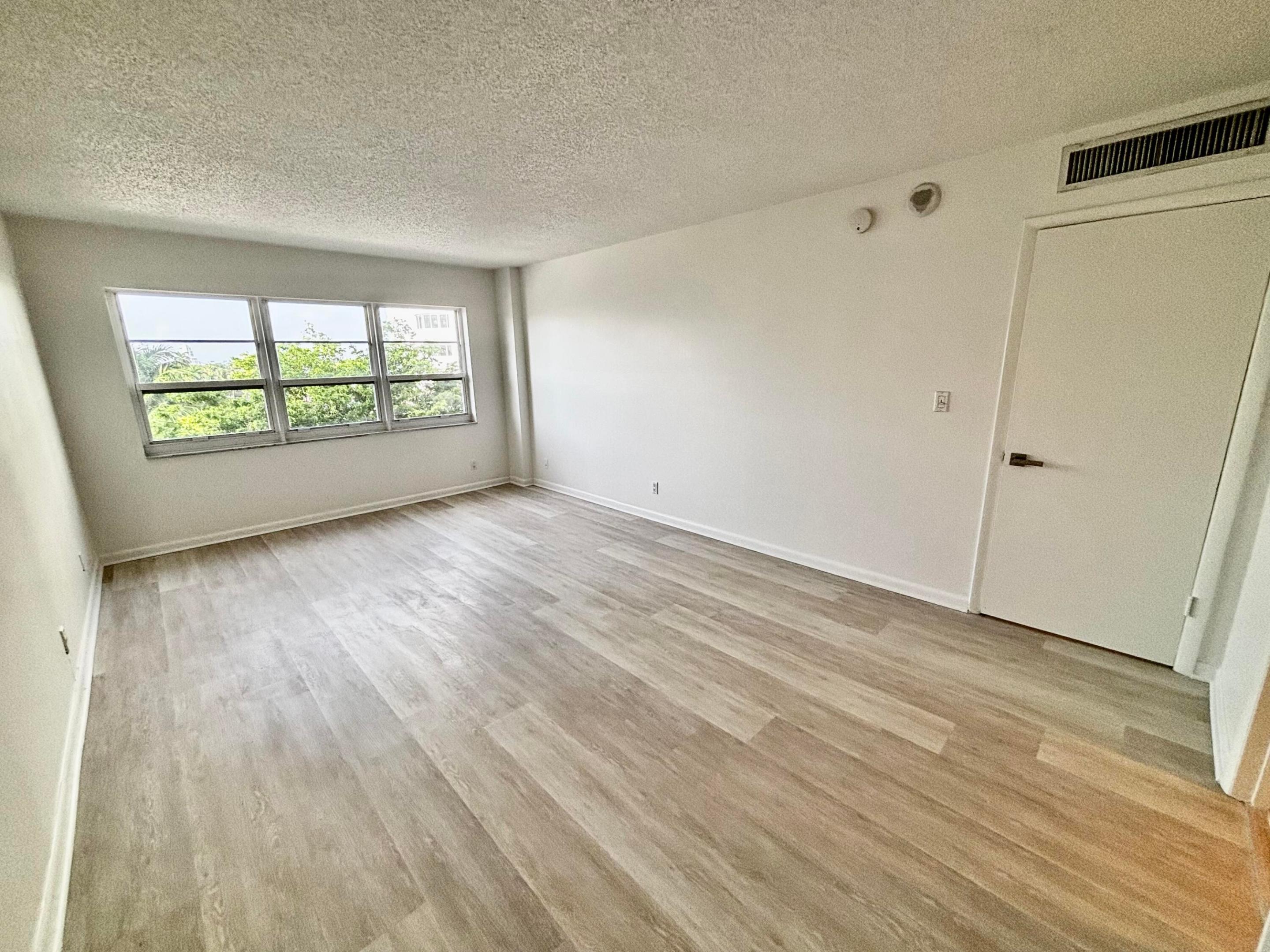ESSEX TOWER CONDO - Residential Lease