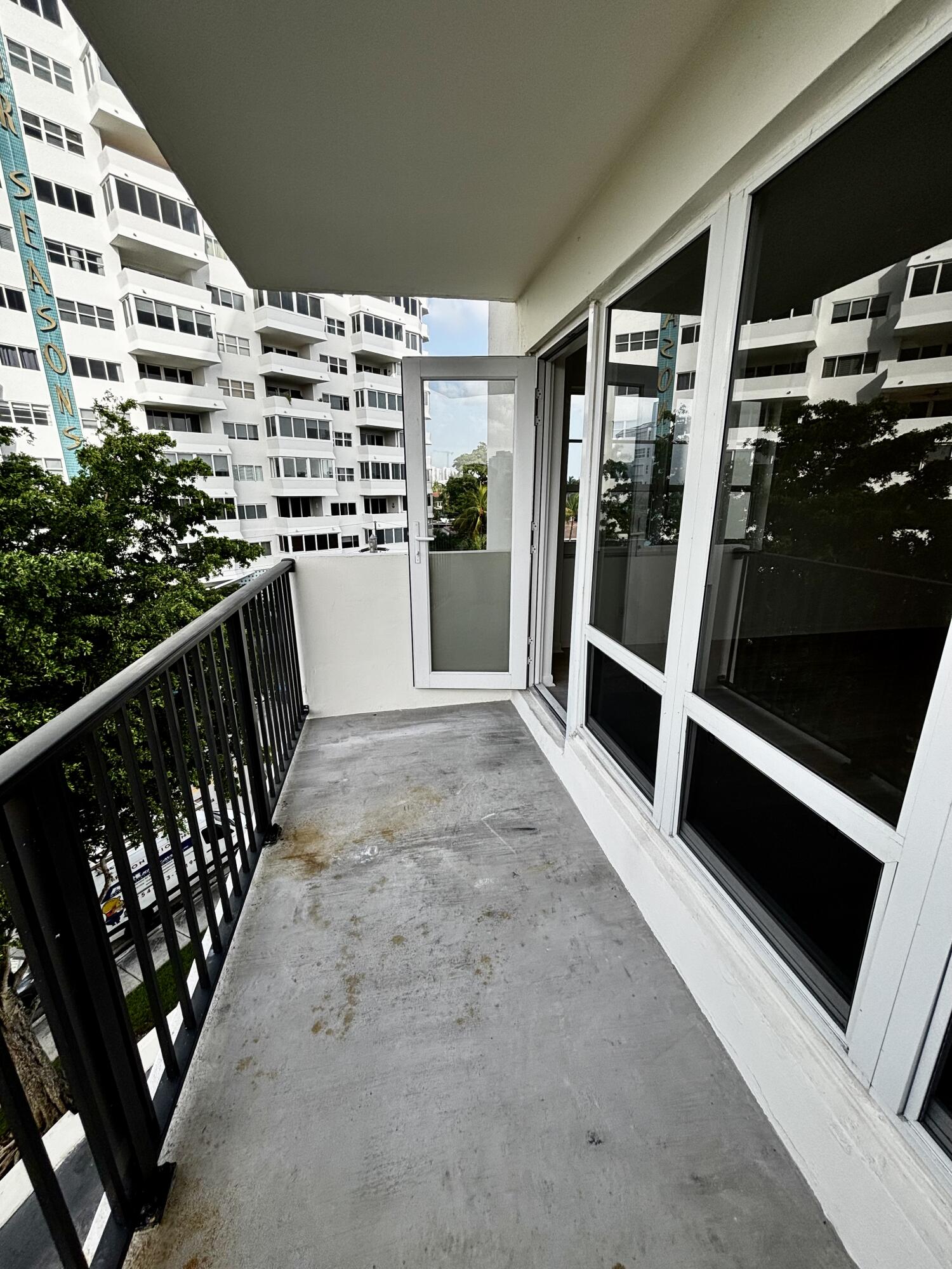 ESSEX TOWER CONDO - Residential Lease