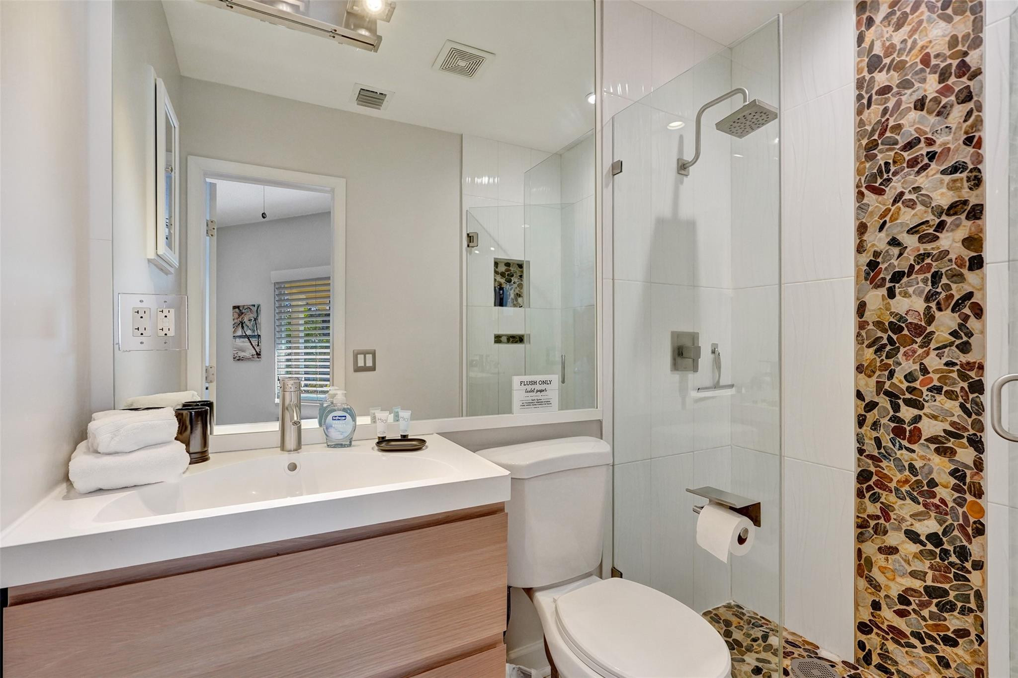 POMPANO SHORES SEC - Residential