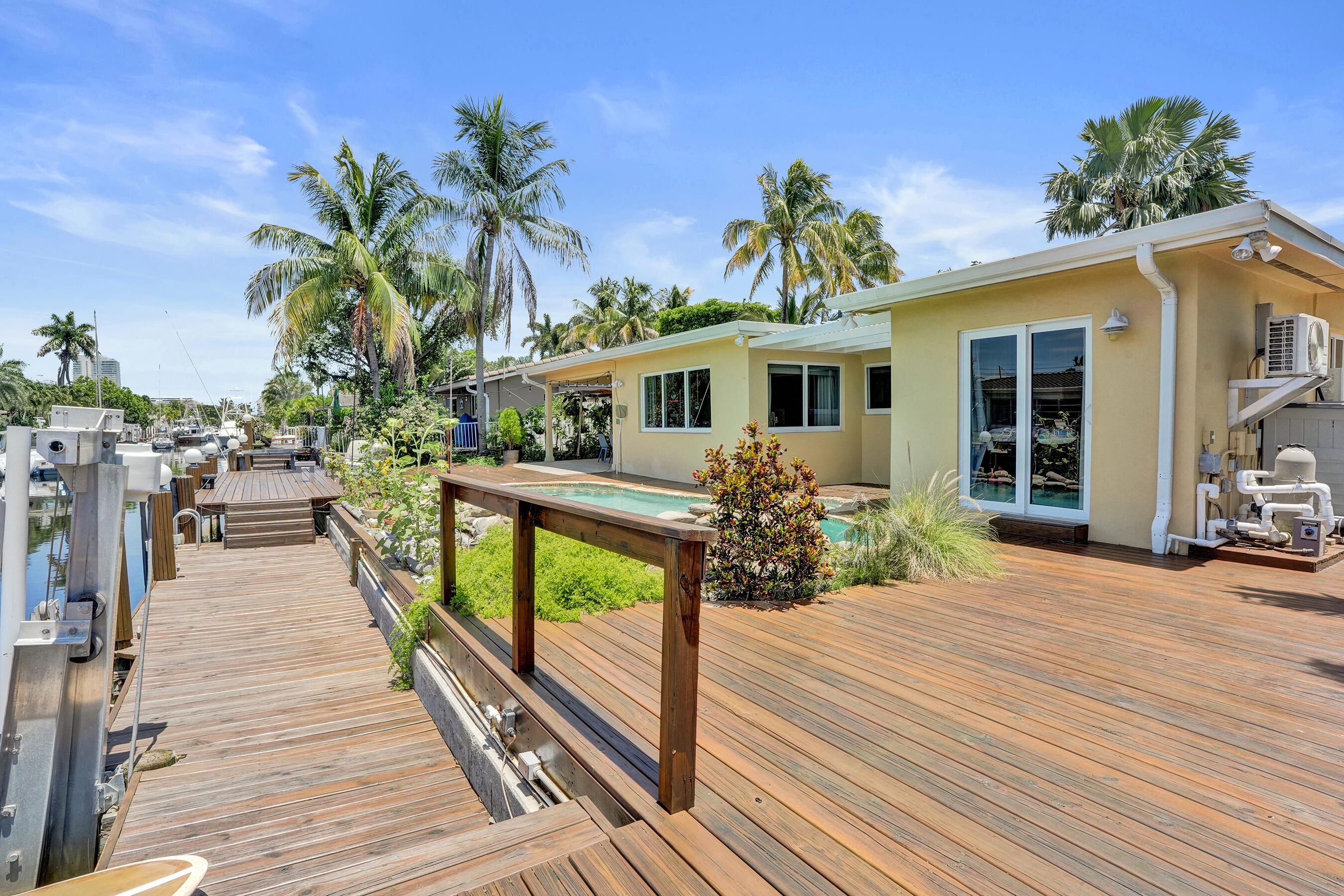 POMPANO SHORES SEC - Residential