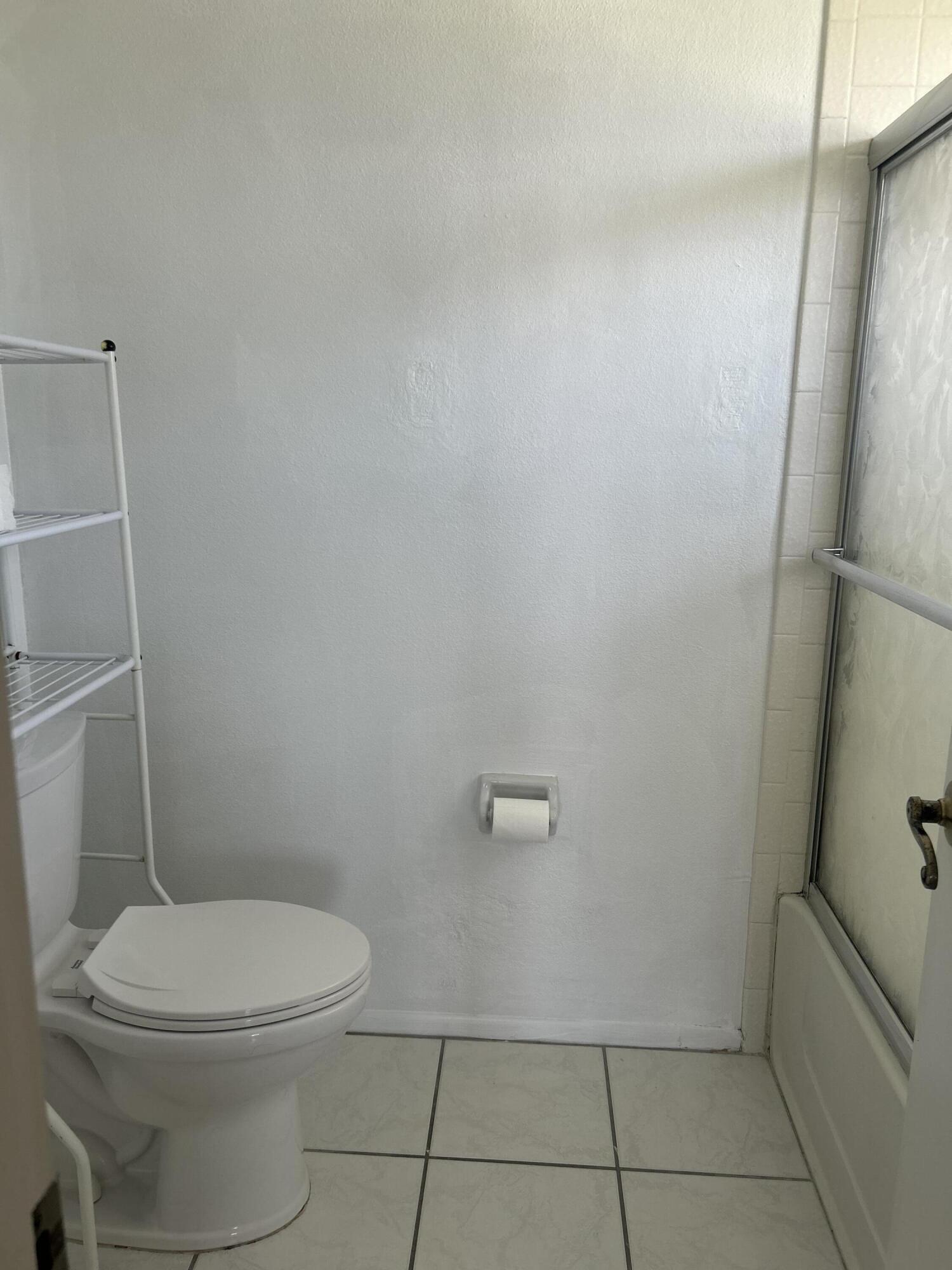 MIDPORT PLACE II, A CONDOMINIUM - Residential Lease