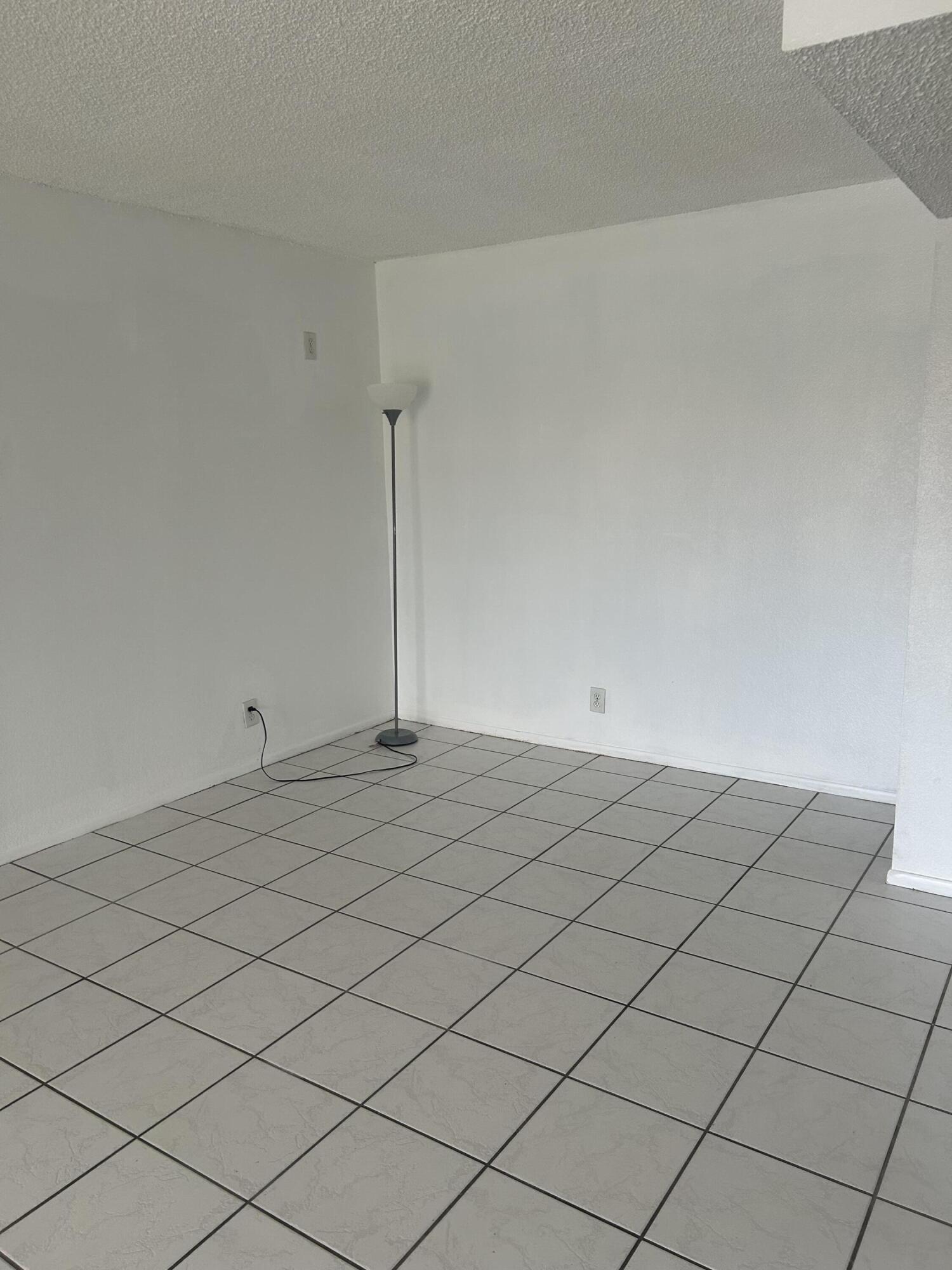 MIDPORT PLACE II, A CONDOMINIUM - Residential Lease