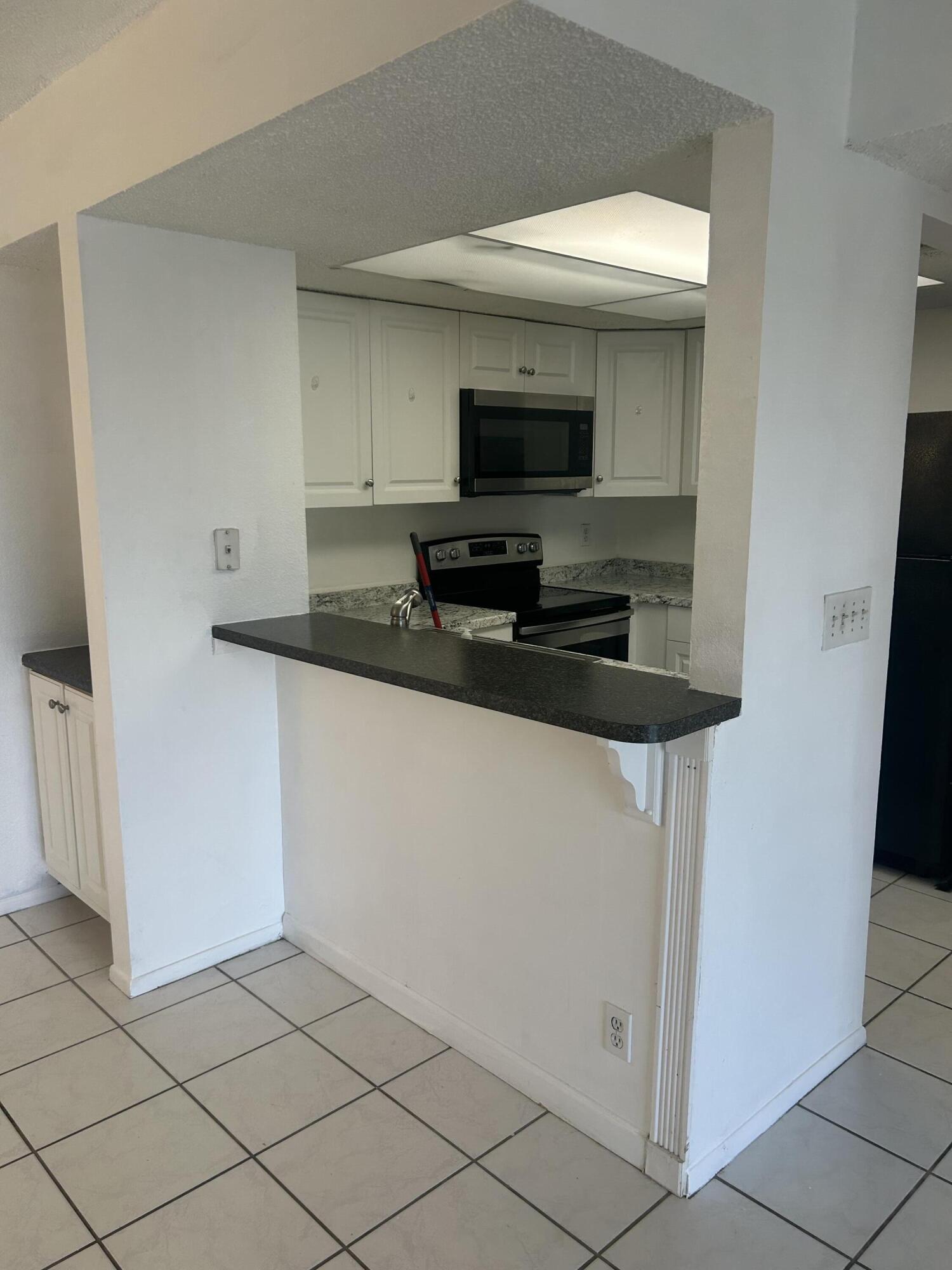 MIDPORT PLACE II, A CONDOMINIUM - Residential Lease