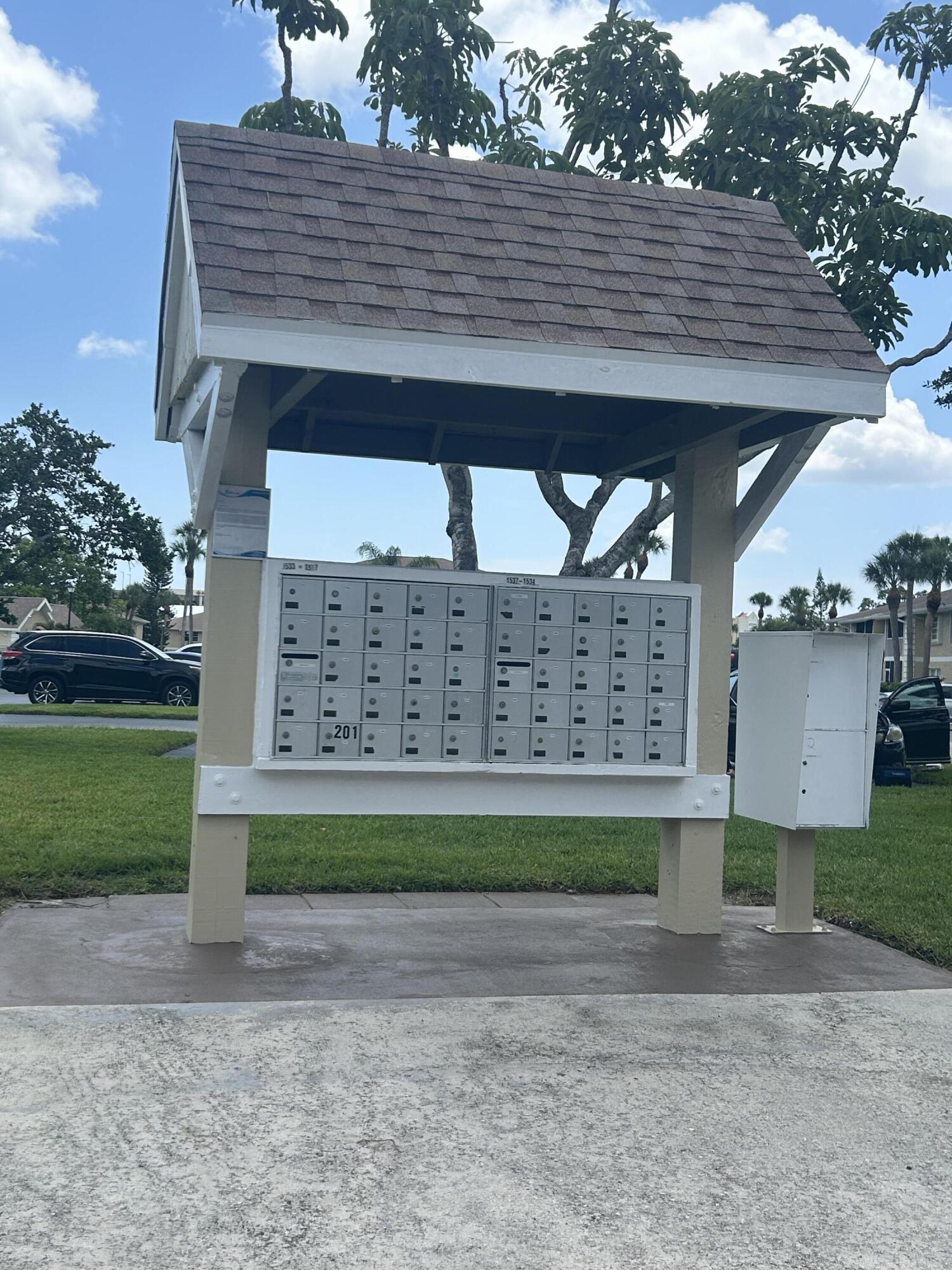MIDPORT PLACE II, A CONDOMINIUM - Residential Lease