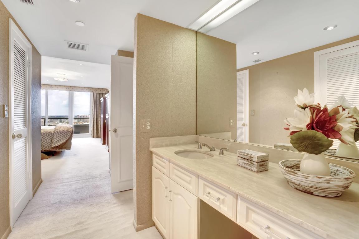 TRUMP PLAZA OF THE PALM BEACHES CONDO - Residential