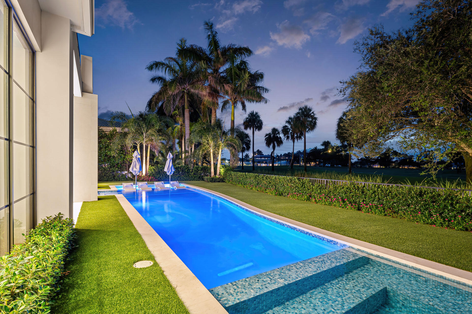 ROYAL PALM YACHT & COUNTRY CLUB - Residential