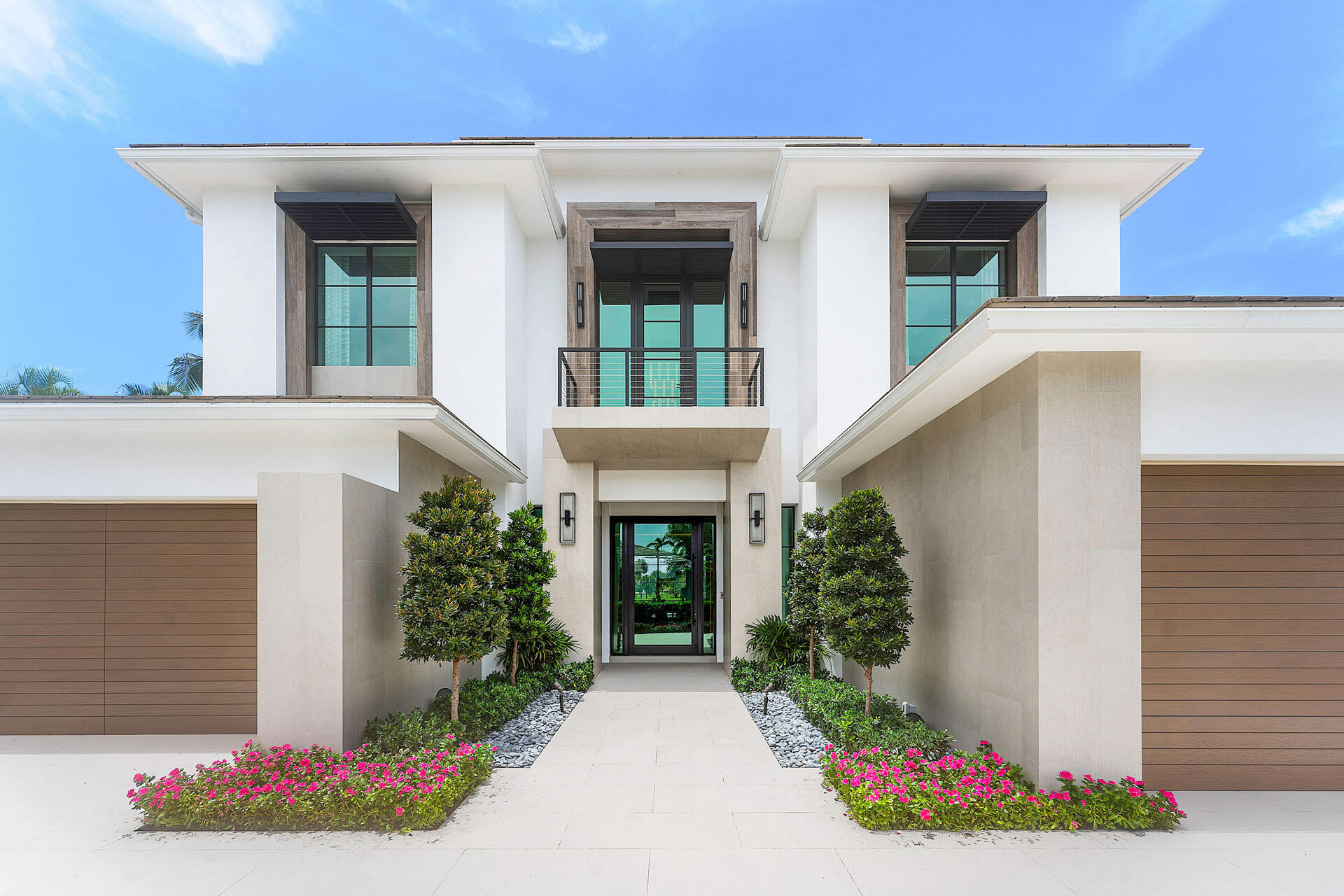 ROYAL PALM YACHT & COUNTRY CLUB - Residential