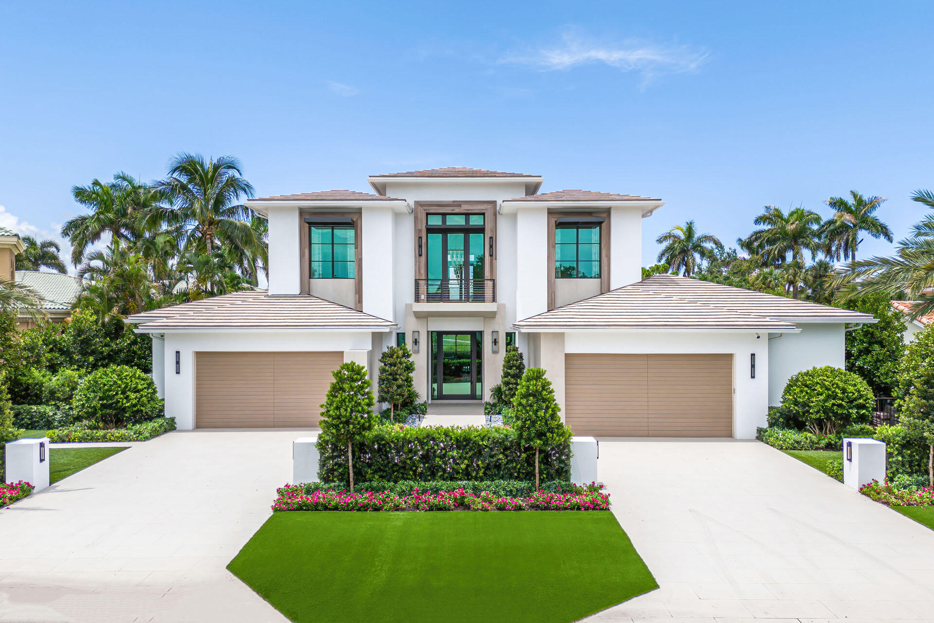 ROYAL PALM YACHT & COUNTRY CLUB - Residential