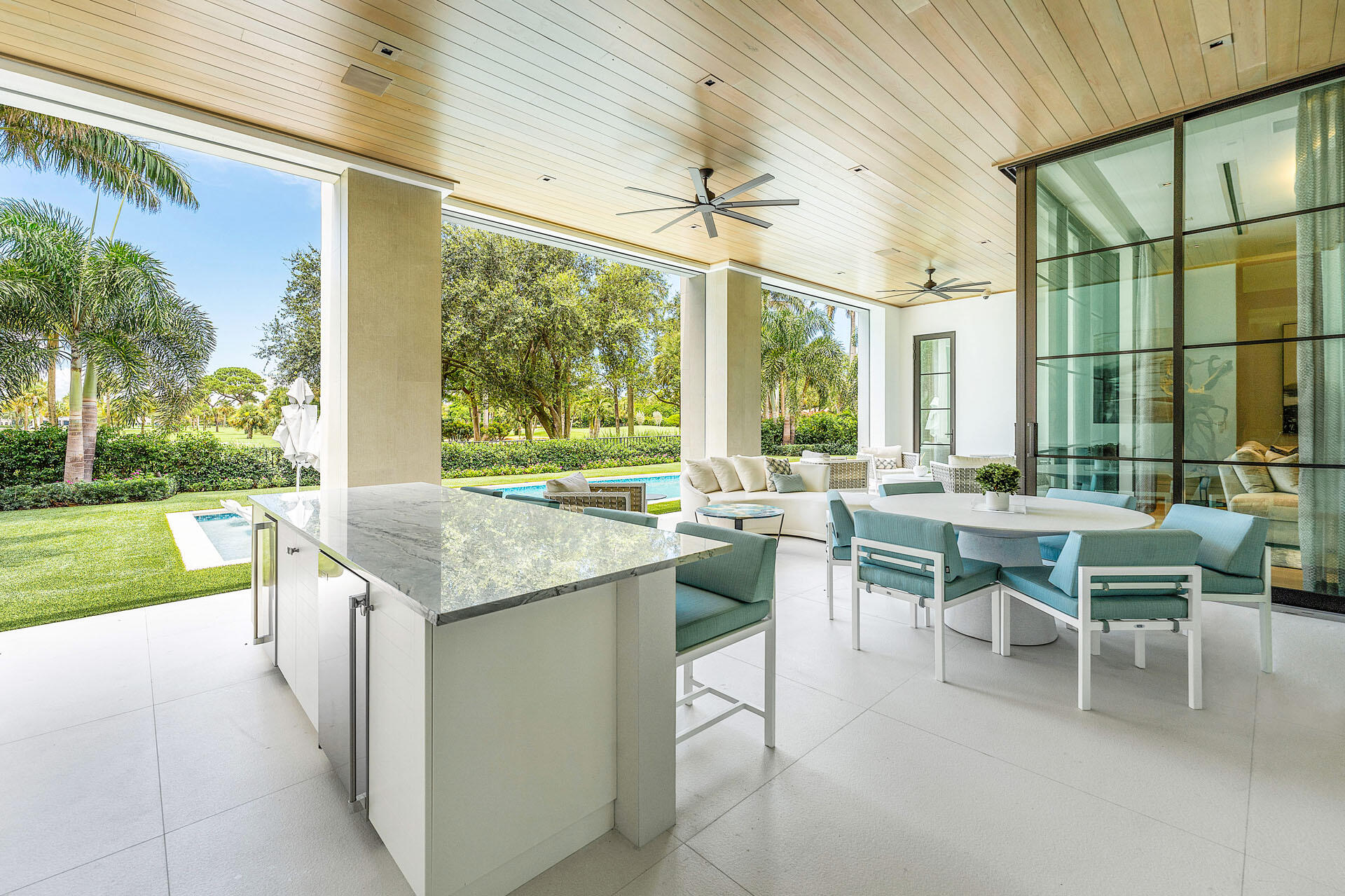 ROYAL PALM YACHT & COUNTRY CLUB - Residential