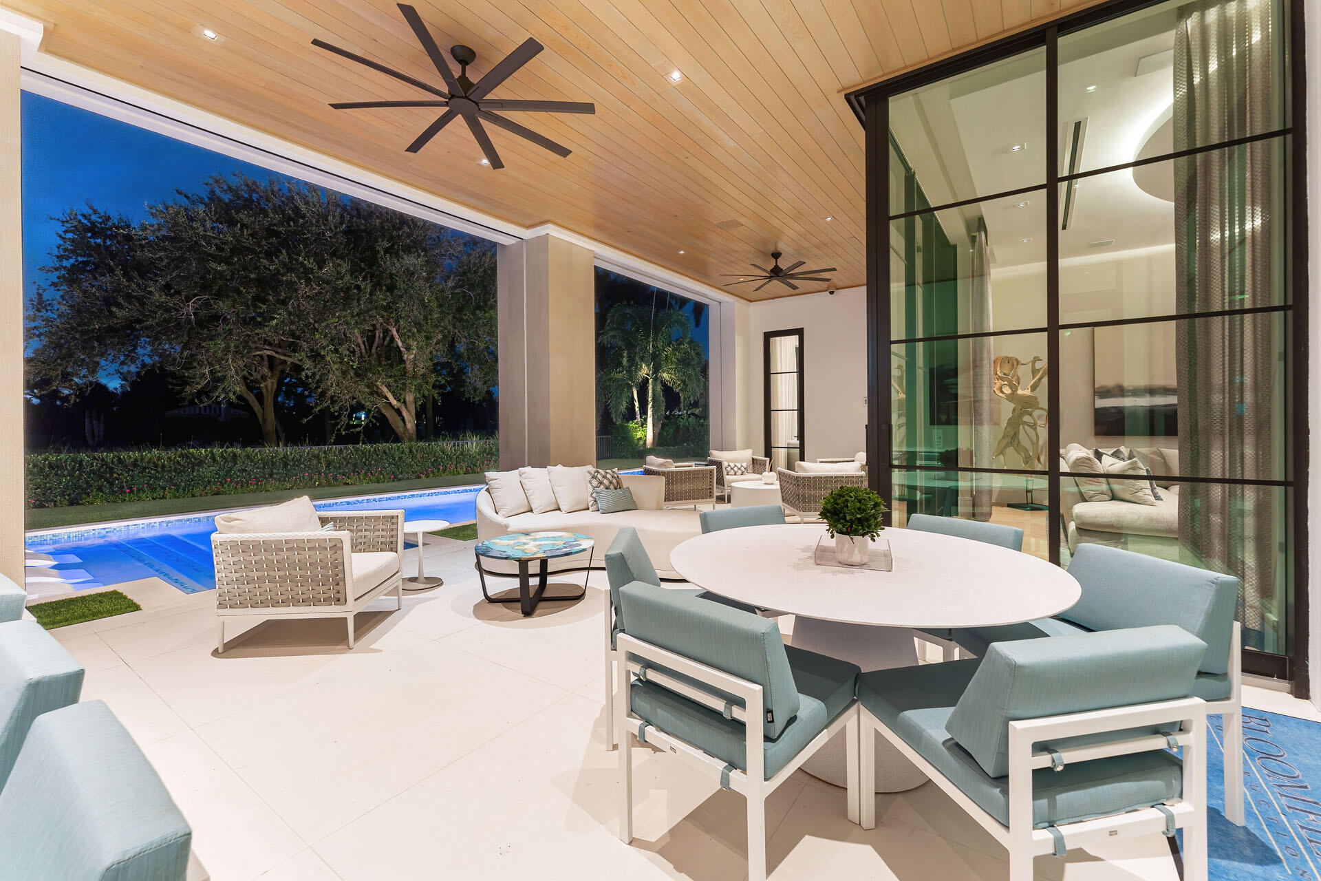 ROYAL PALM YACHT & COUNTRY CLUB - Residential