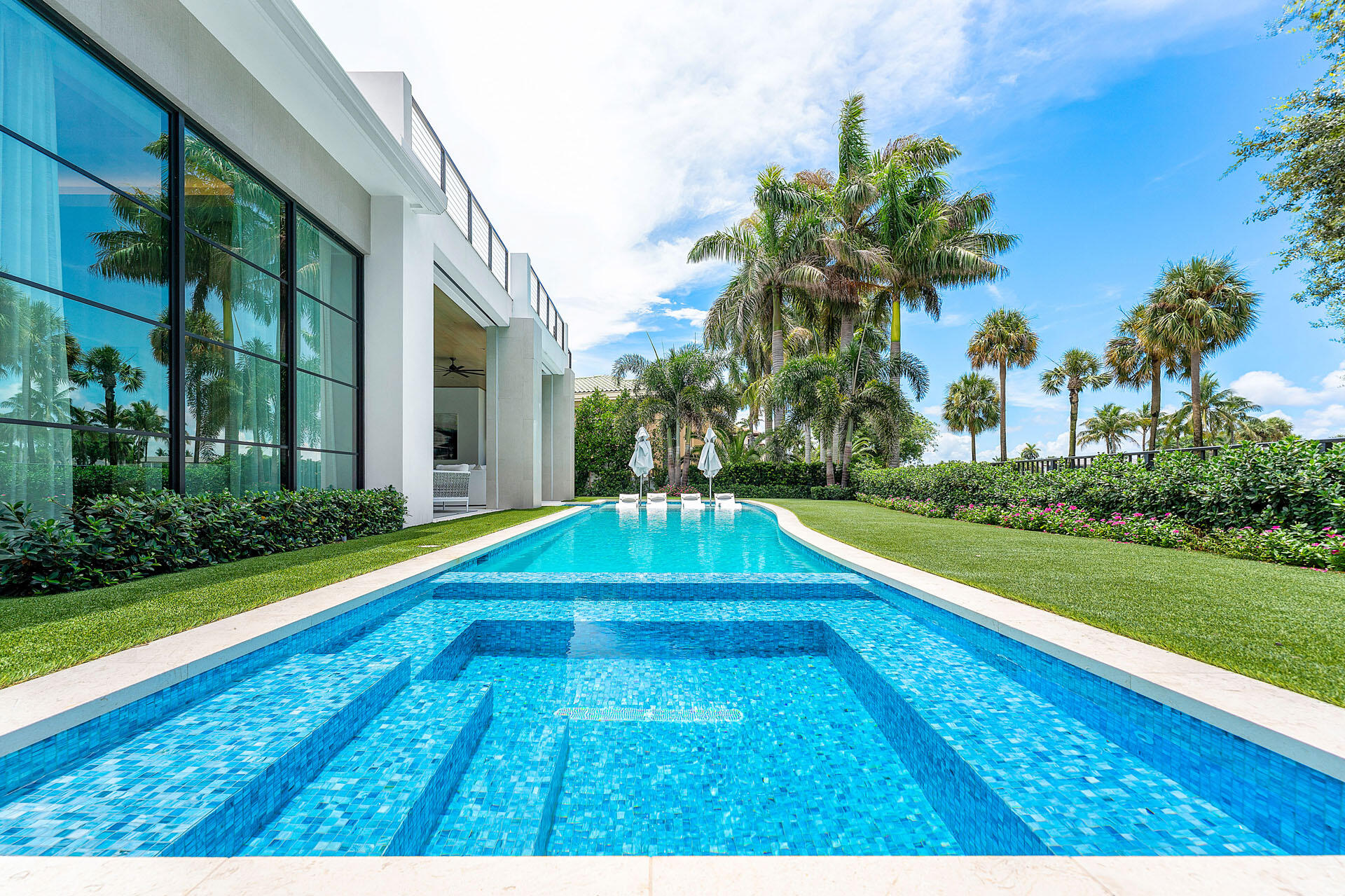 ROYAL PALM YACHT & COUNTRY CLUB - Residential