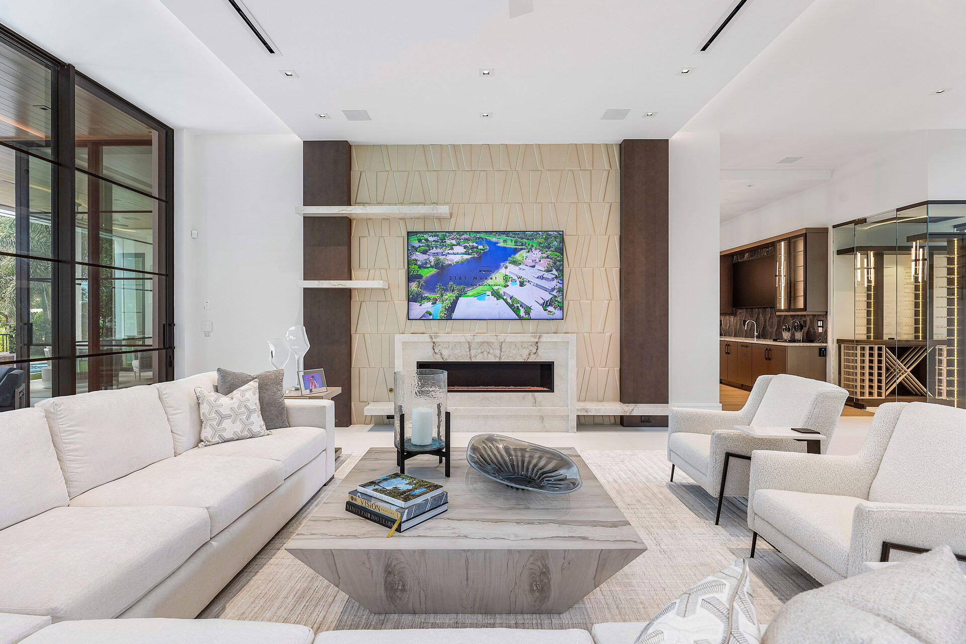 ROYAL PALM YACHT & COUNTRY CLUB - Residential