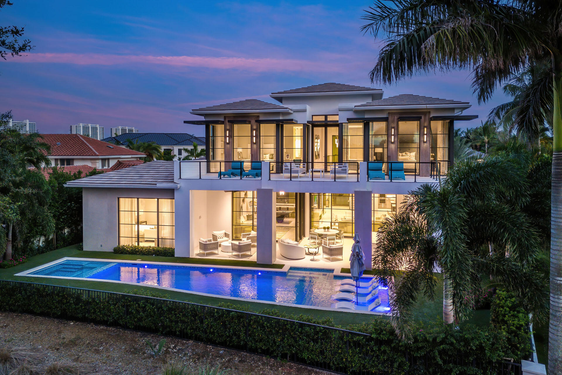 ROYAL PALM YACHT & COUNTRY CLUB - Residential