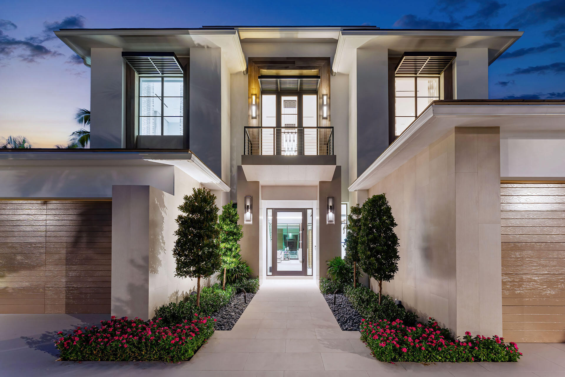 ROYAL PALM YACHT & COUNTRY CLUB - Residential