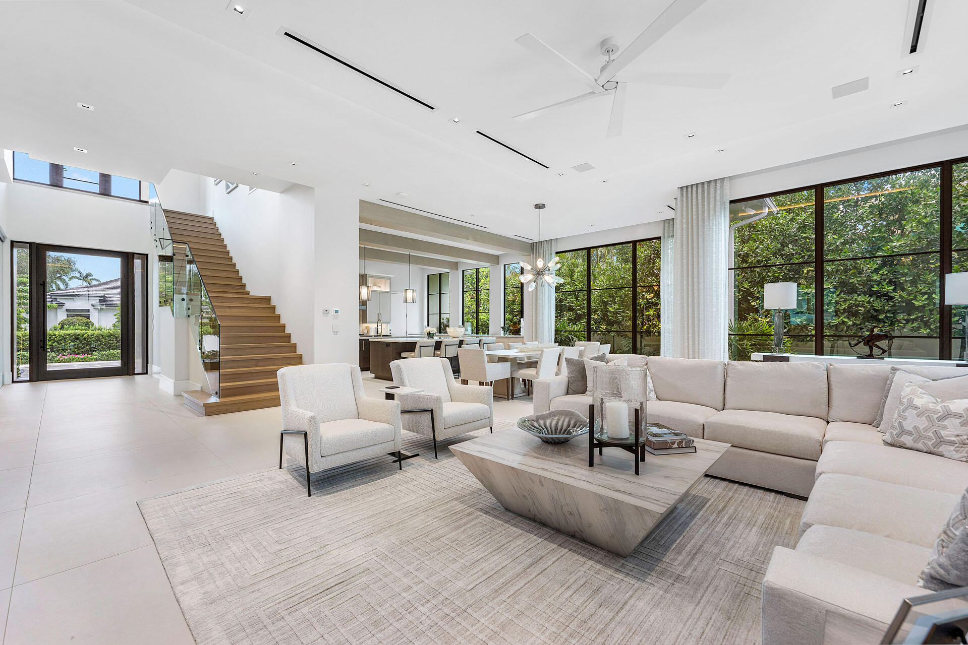 ROYAL PALM YACHT & COUNTRY CLUB - Residential