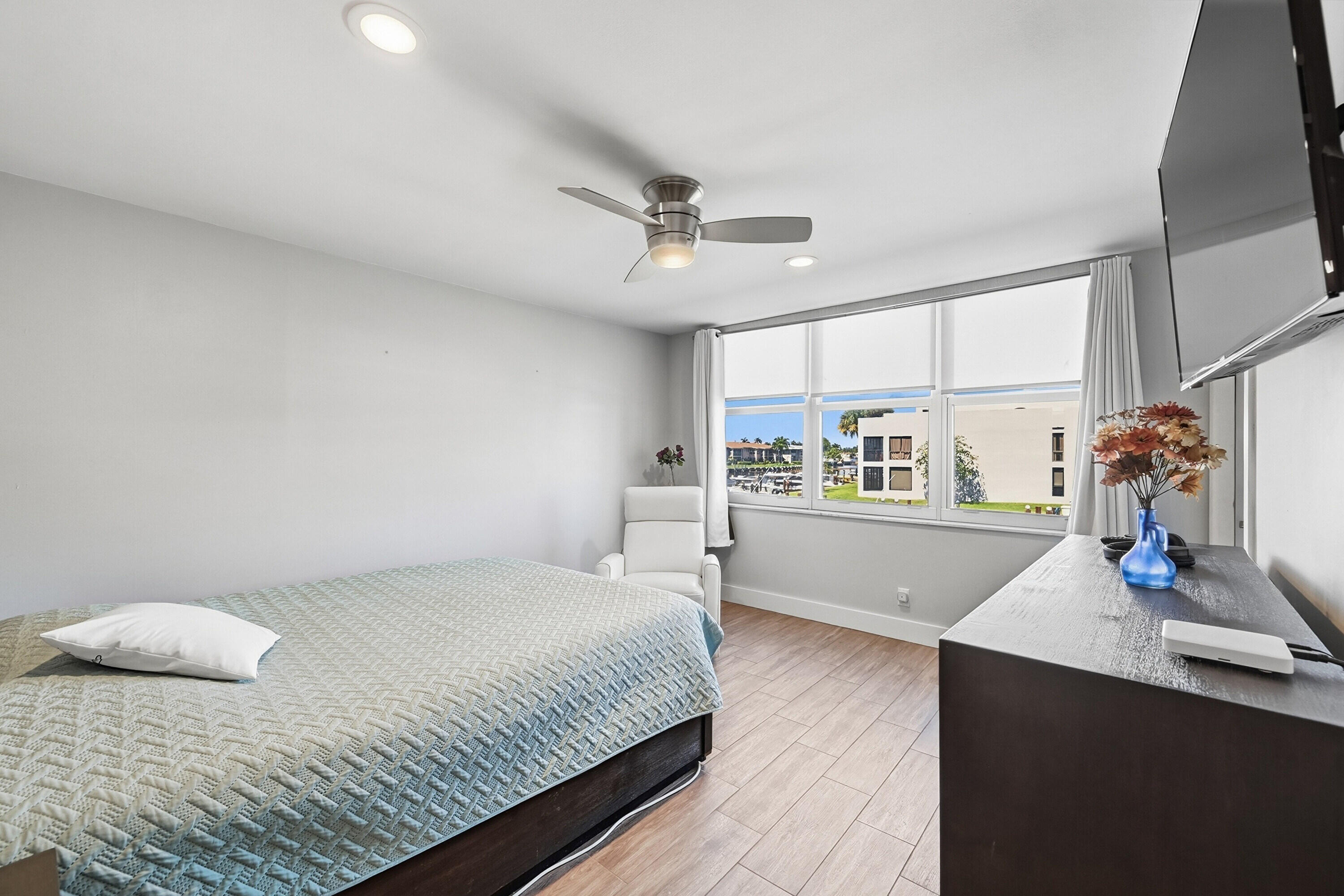 Island Club - Residential