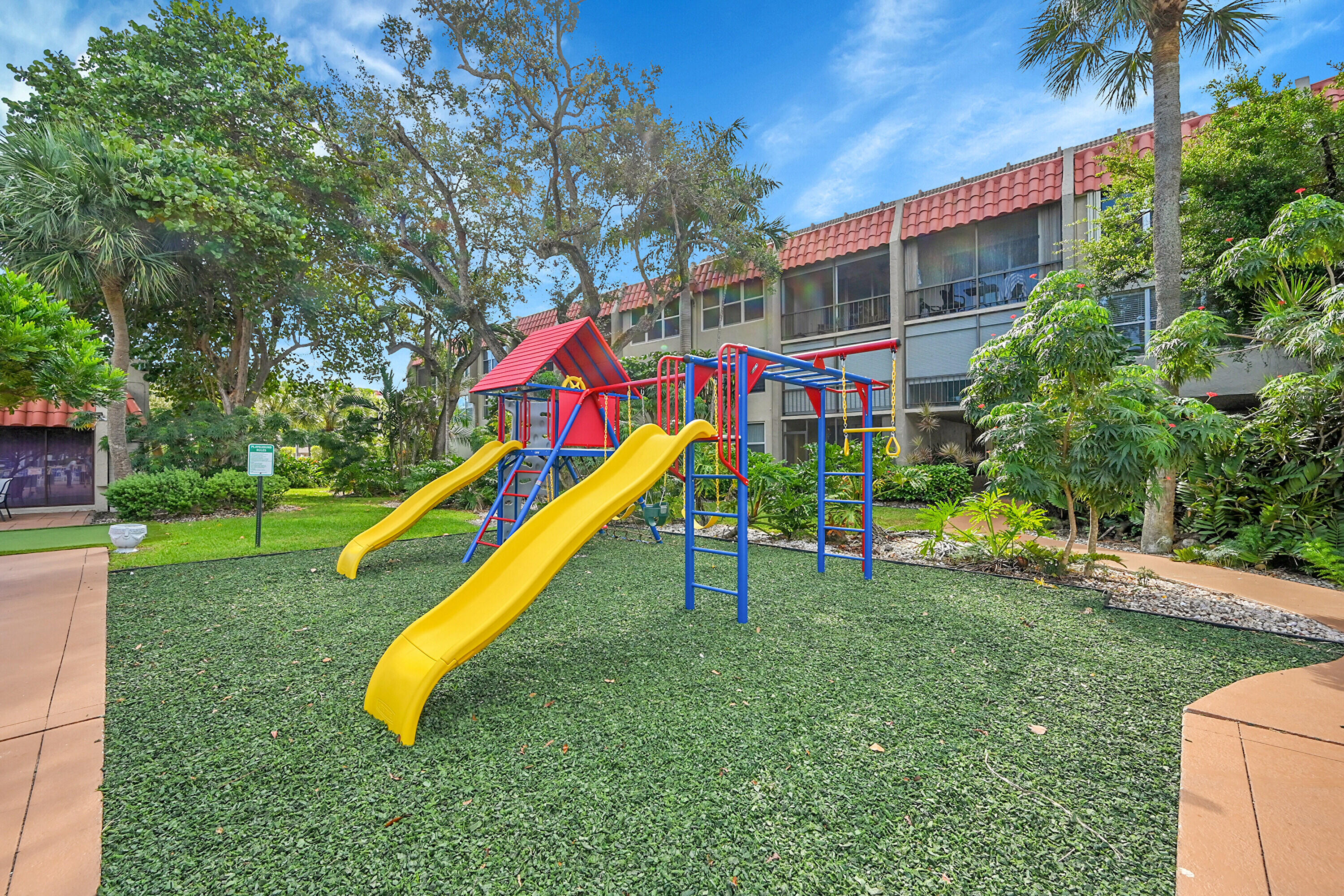 Island Club - Residential