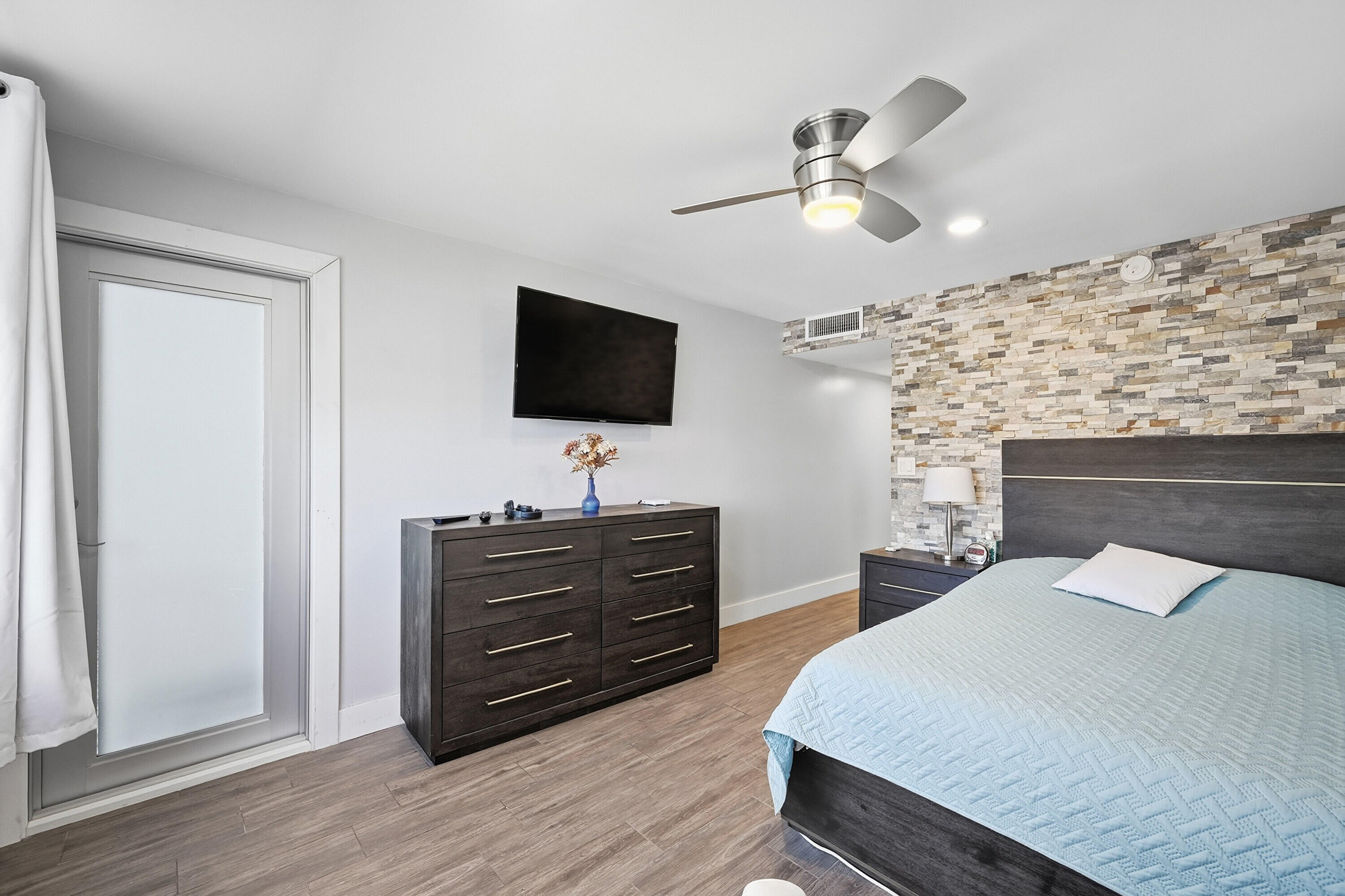 Island Club - Residential