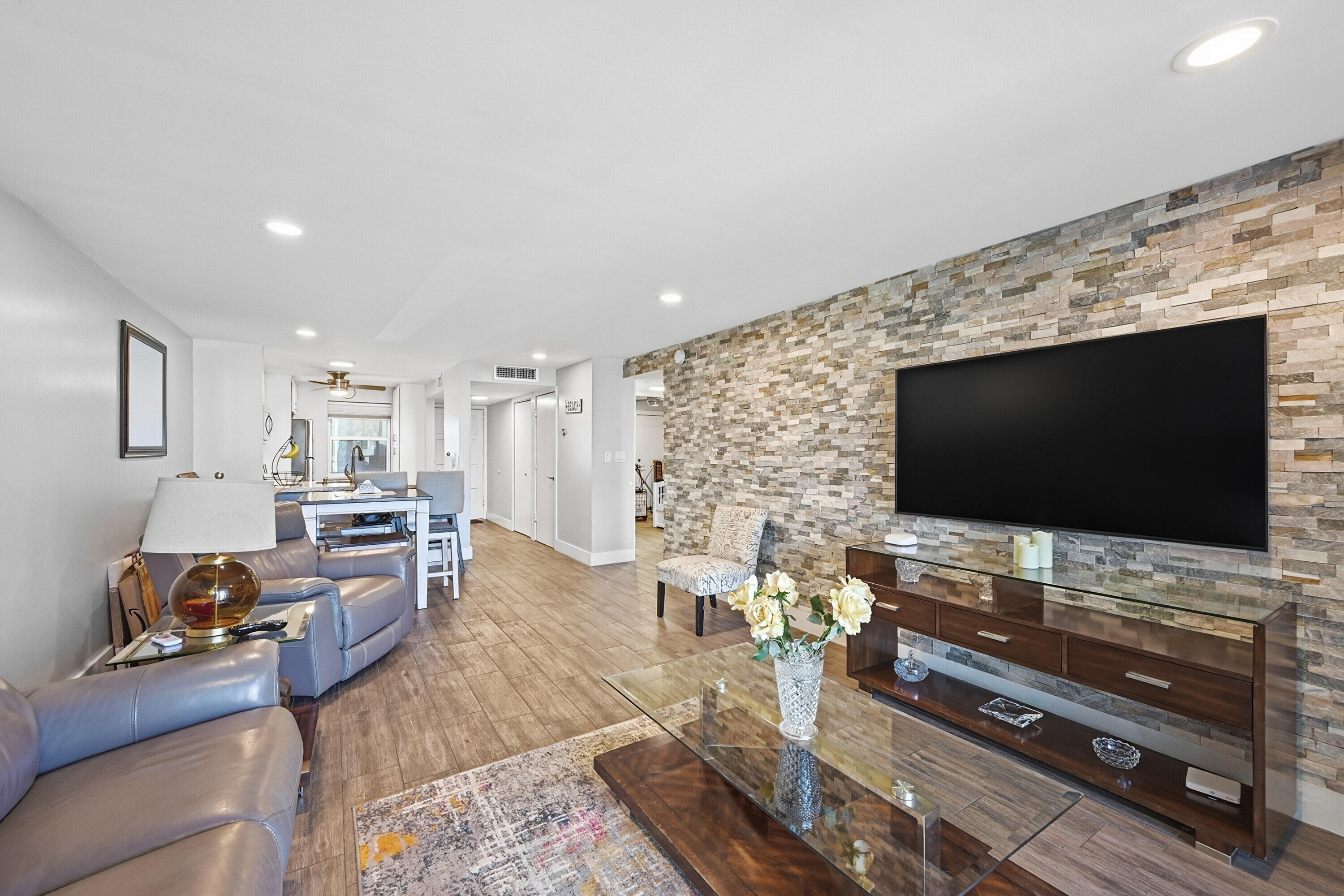 Island Club - Residential