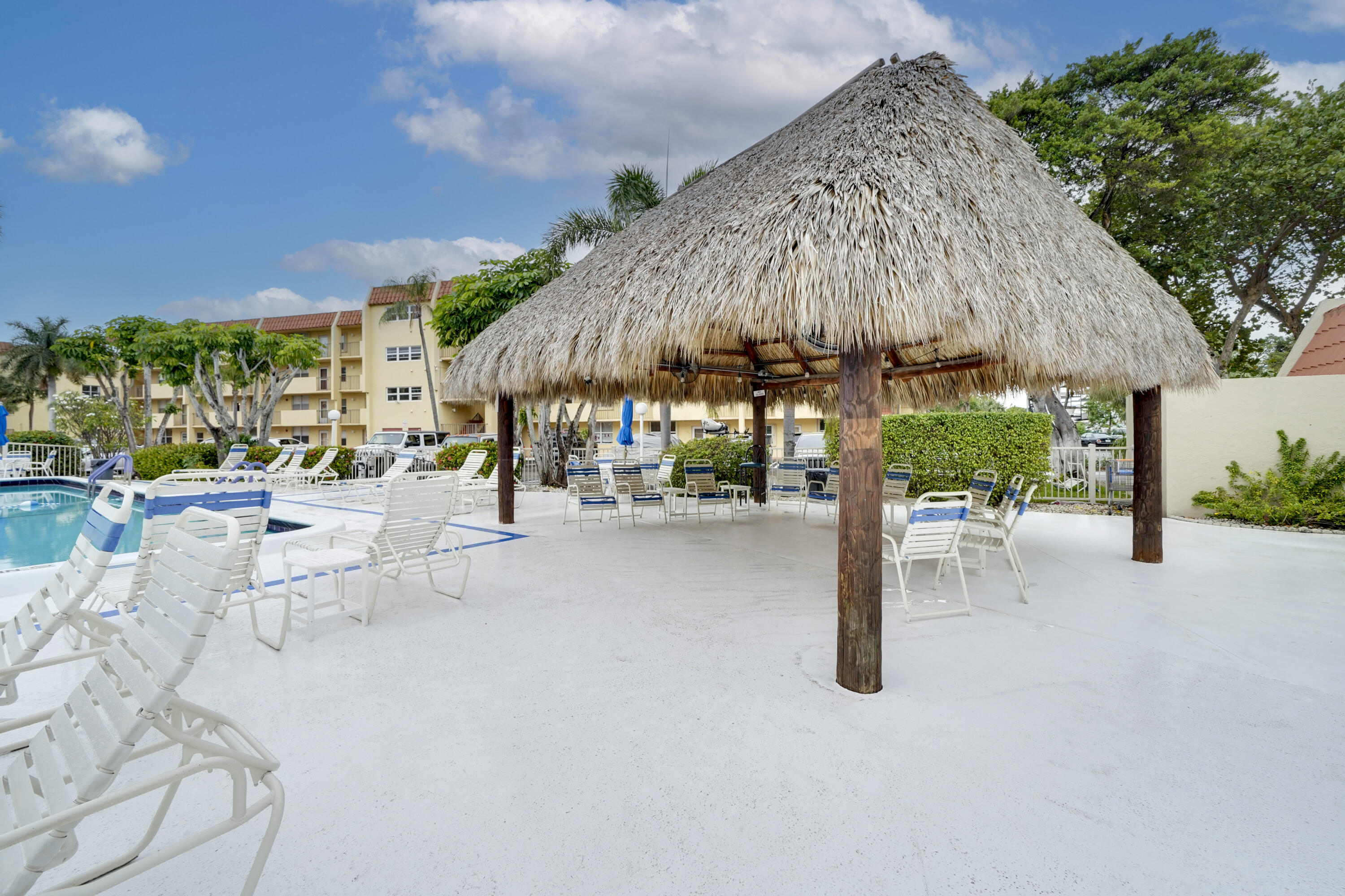 Island Club - Residential