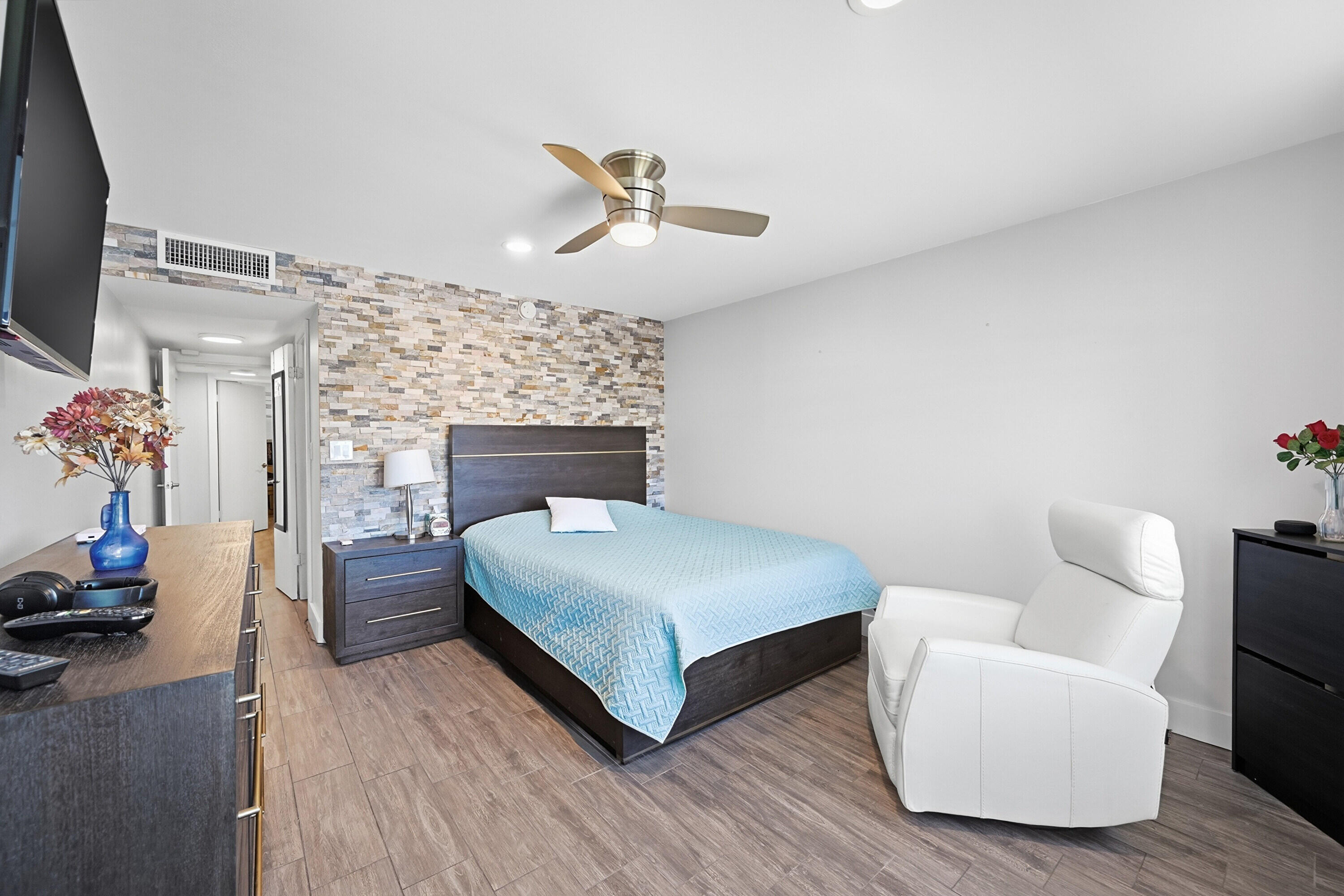 Island Club - Residential