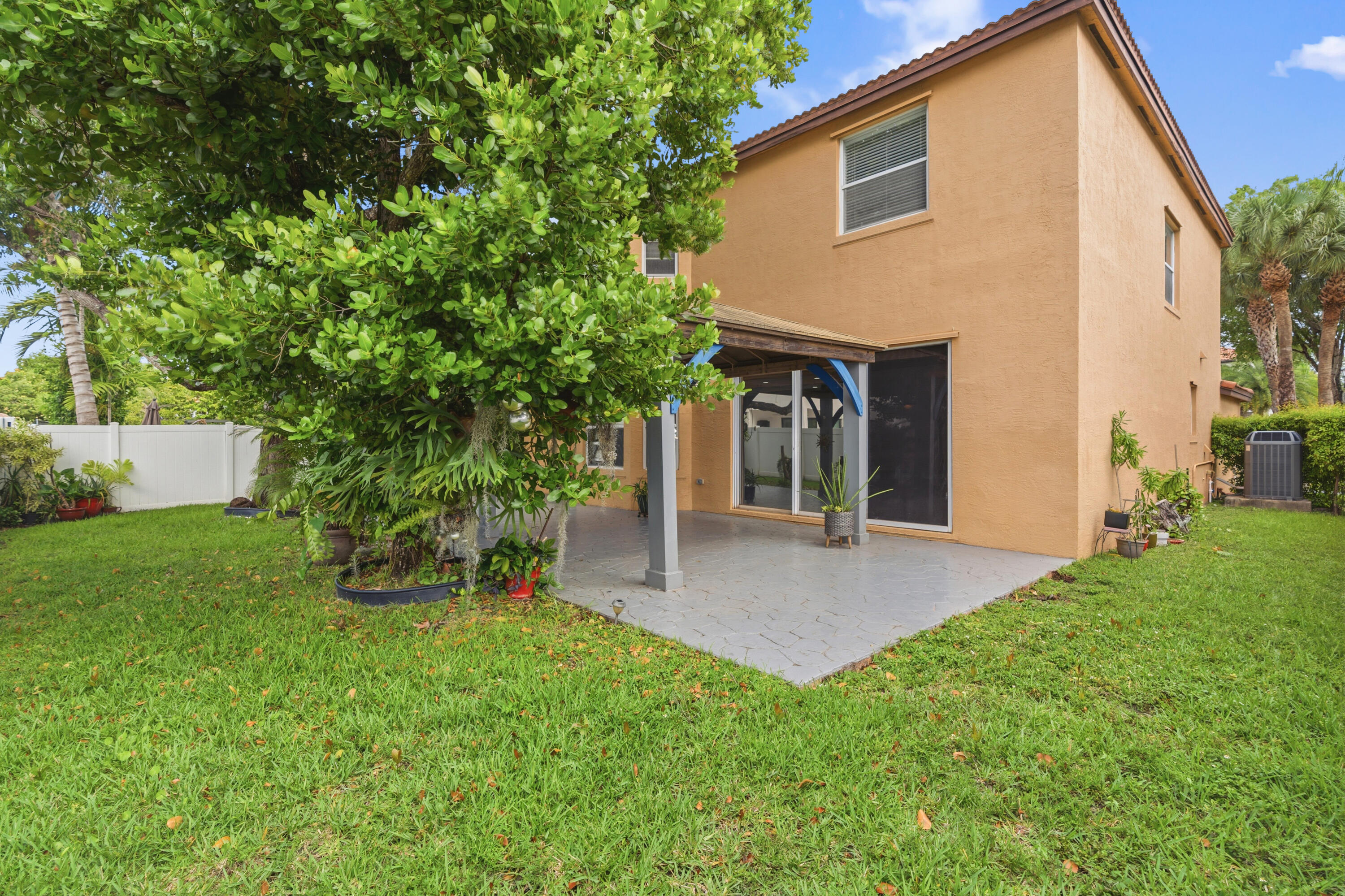 RIVIERA ISLES II - Residential