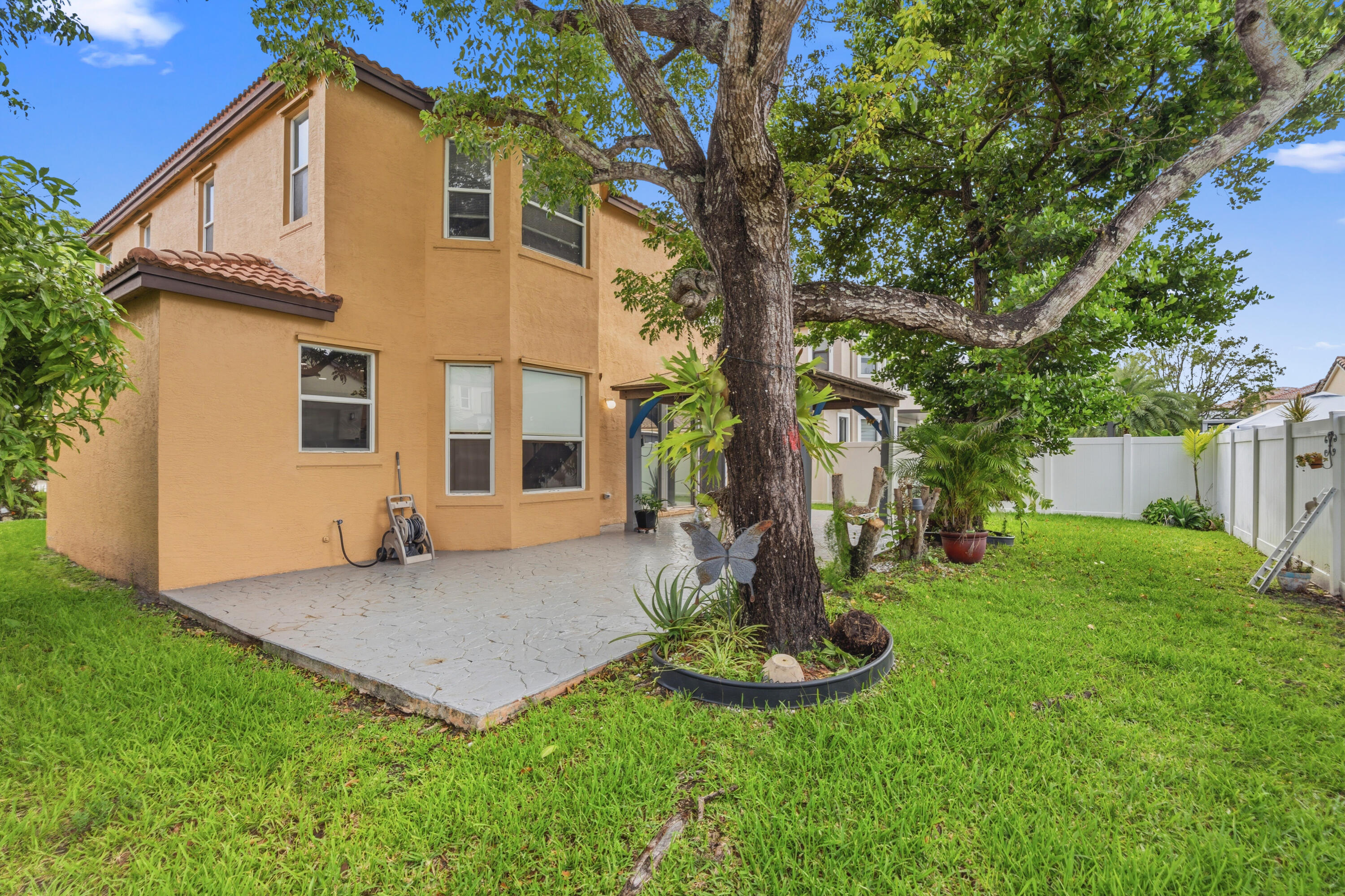 RIVIERA ISLES II - Residential