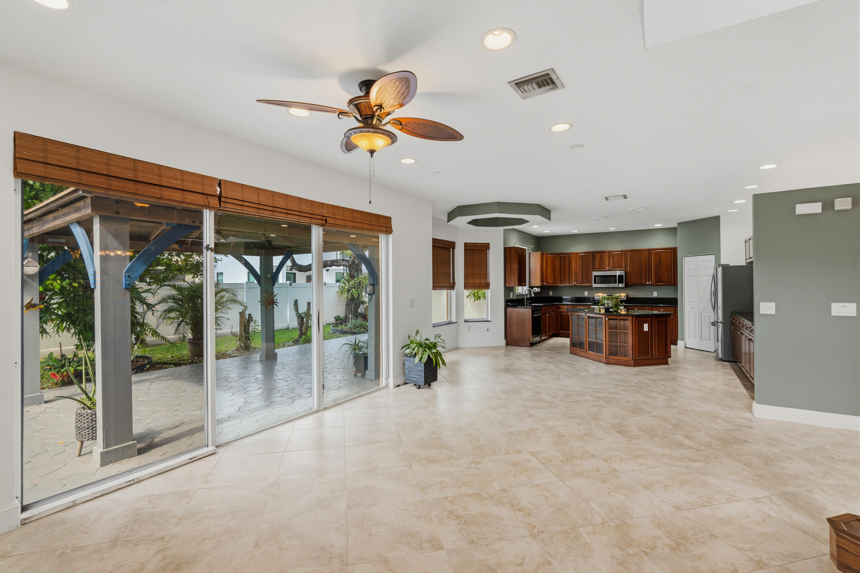 RIVIERA ISLES II - Residential