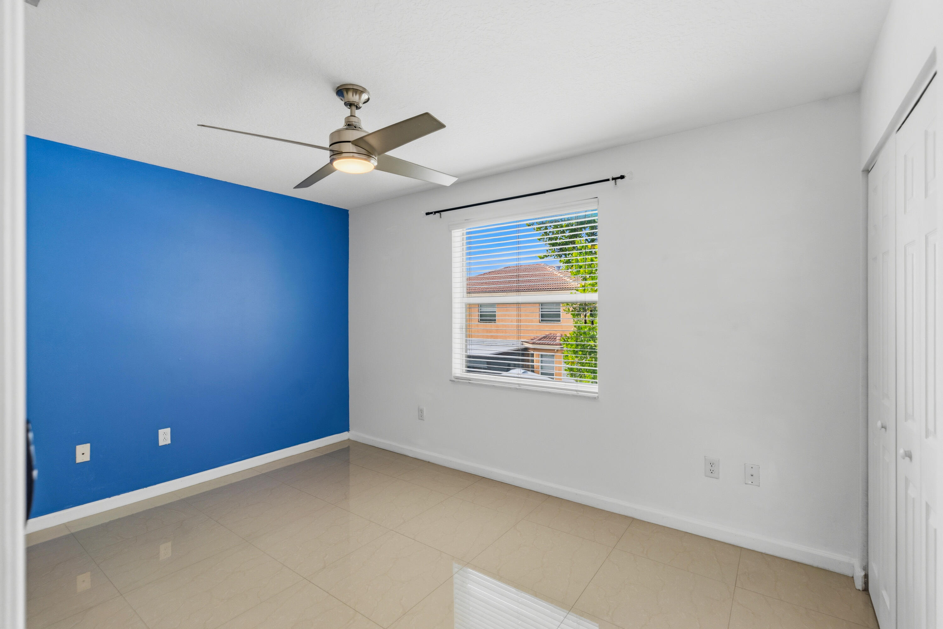 RIVIERA ISLES II - Residential