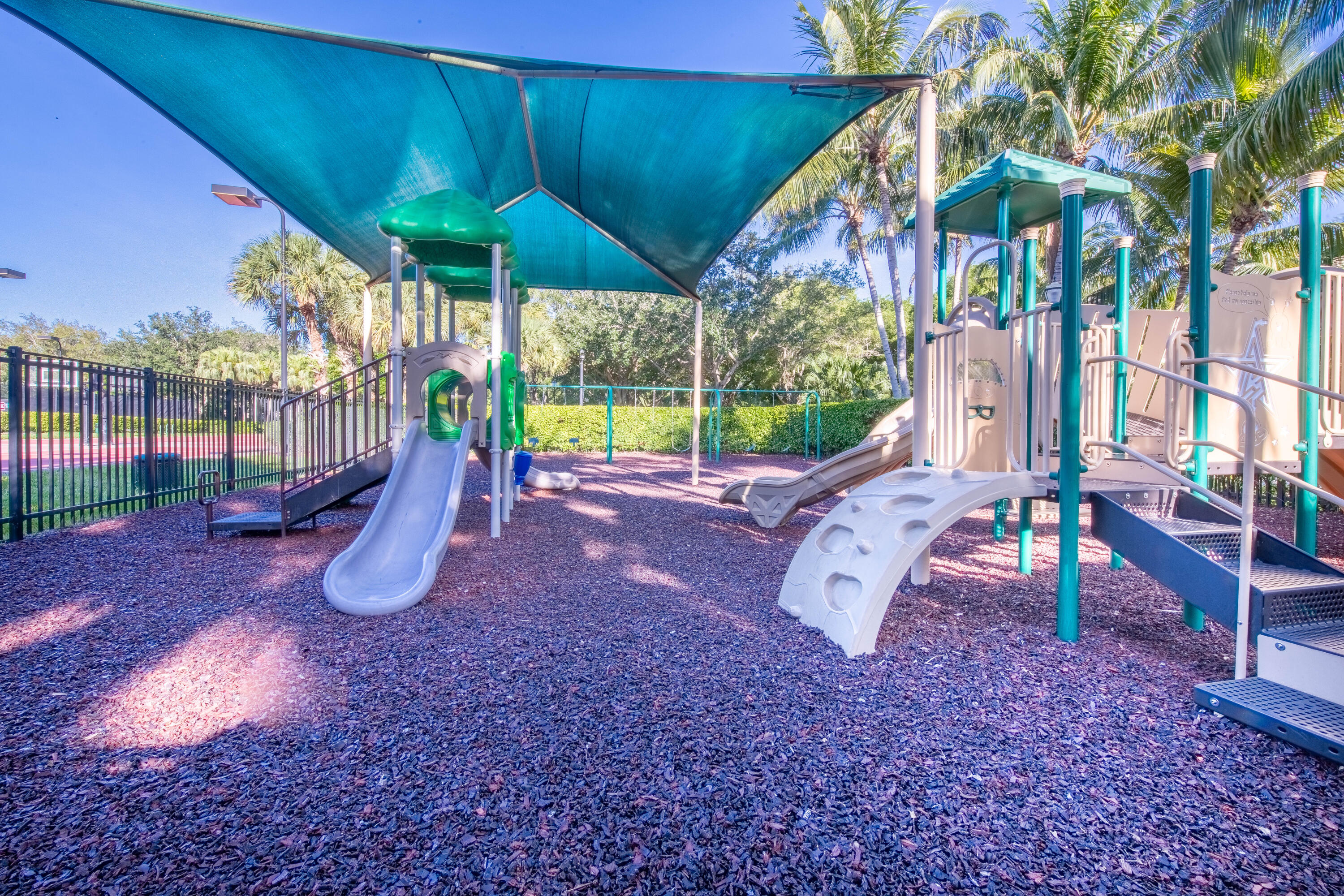 RIVIERA ISLES II - Residential