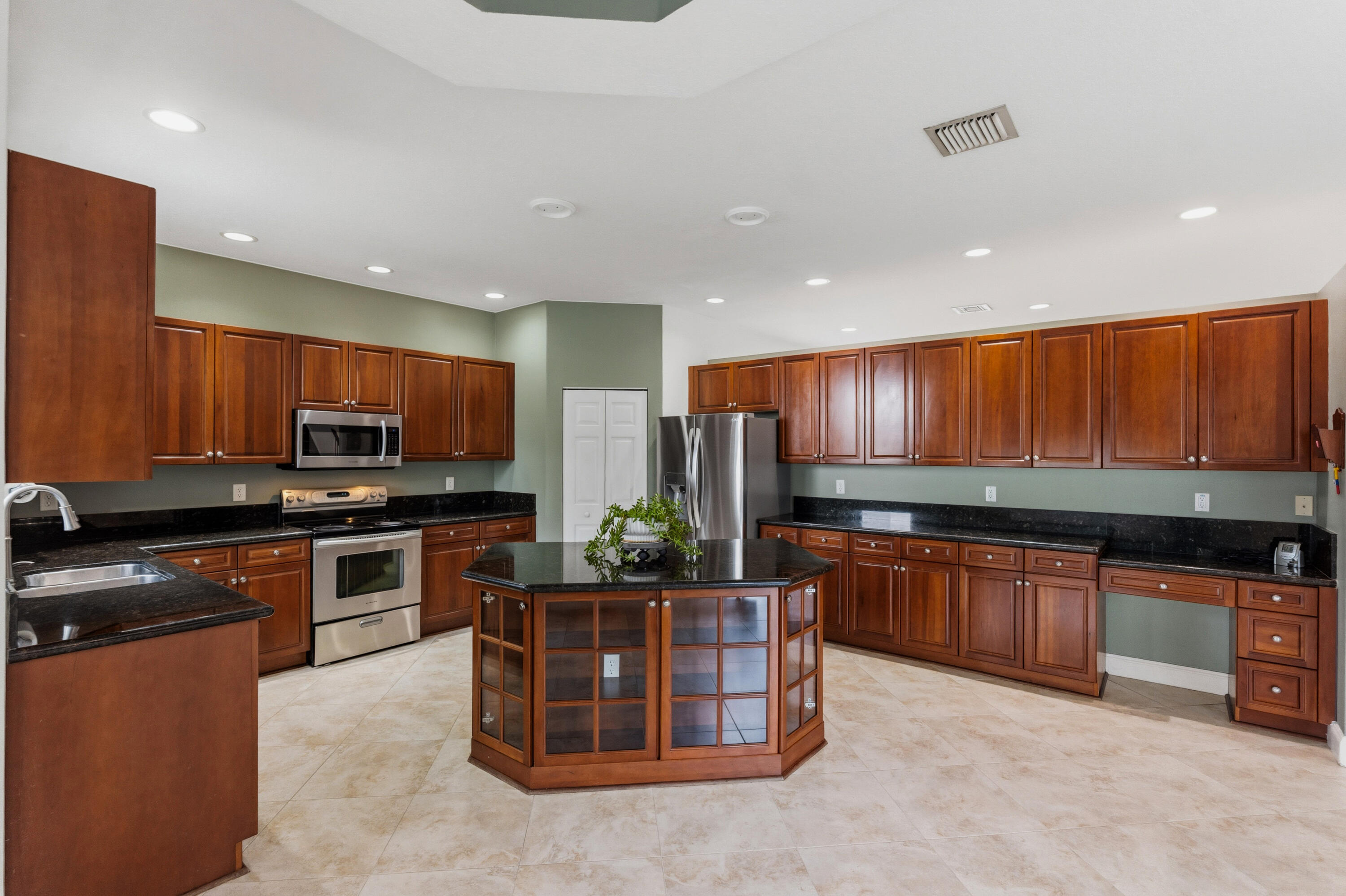 RIVIERA ISLES II - Residential