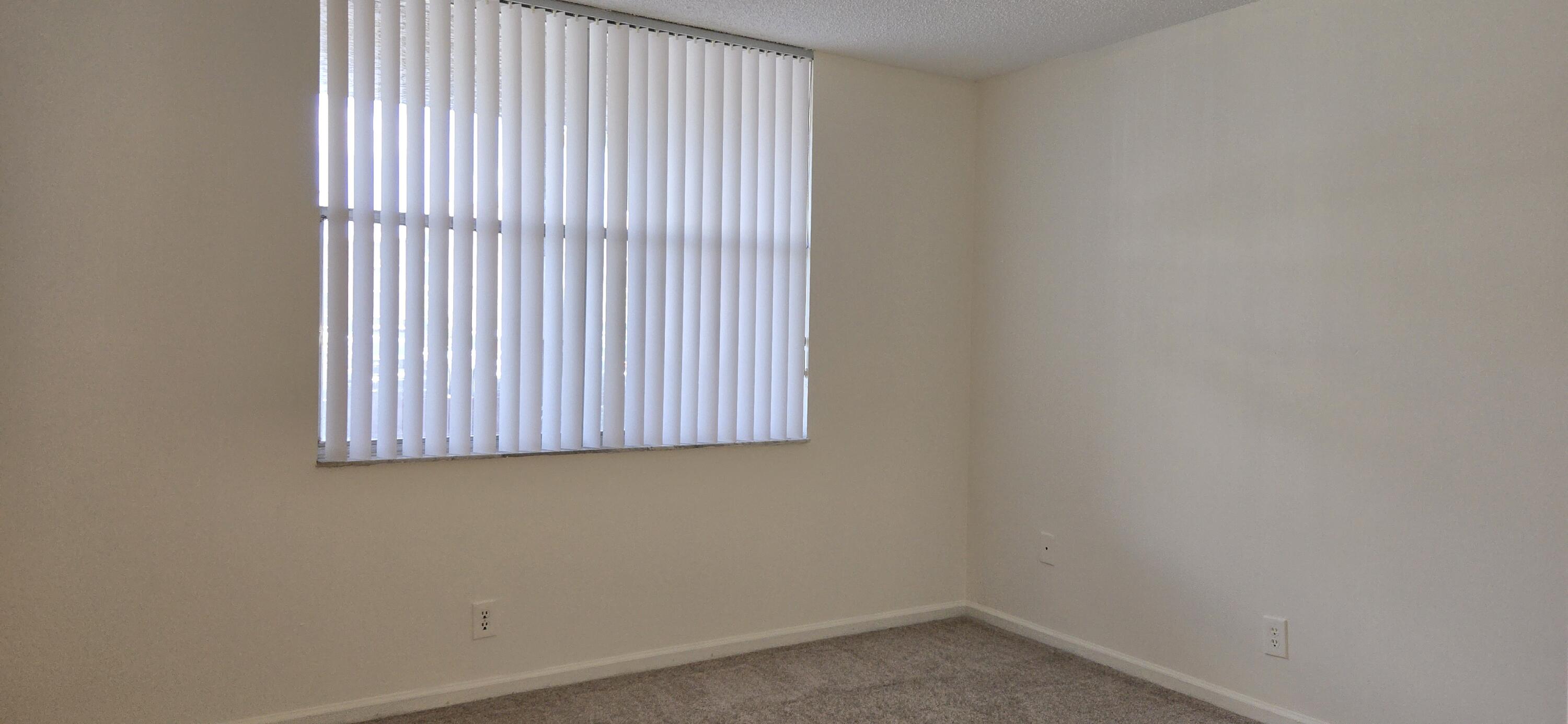 PALM LAKES CONDO - Residential Lease