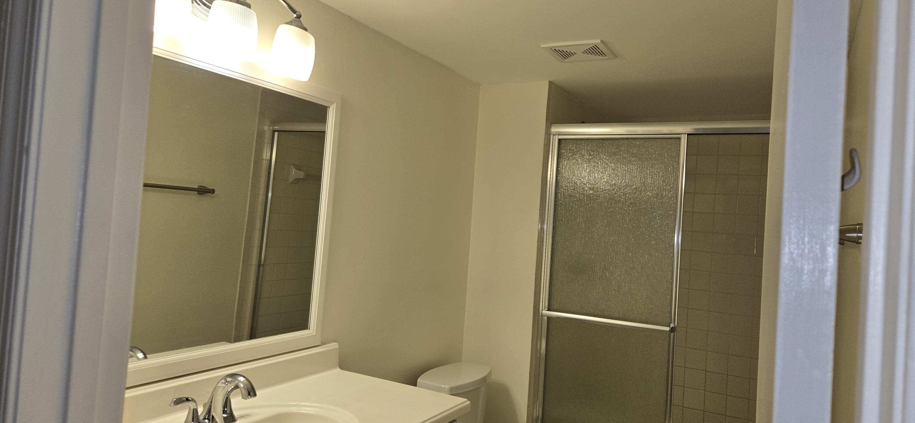 PALM LAKES CONDO - Residential Lease