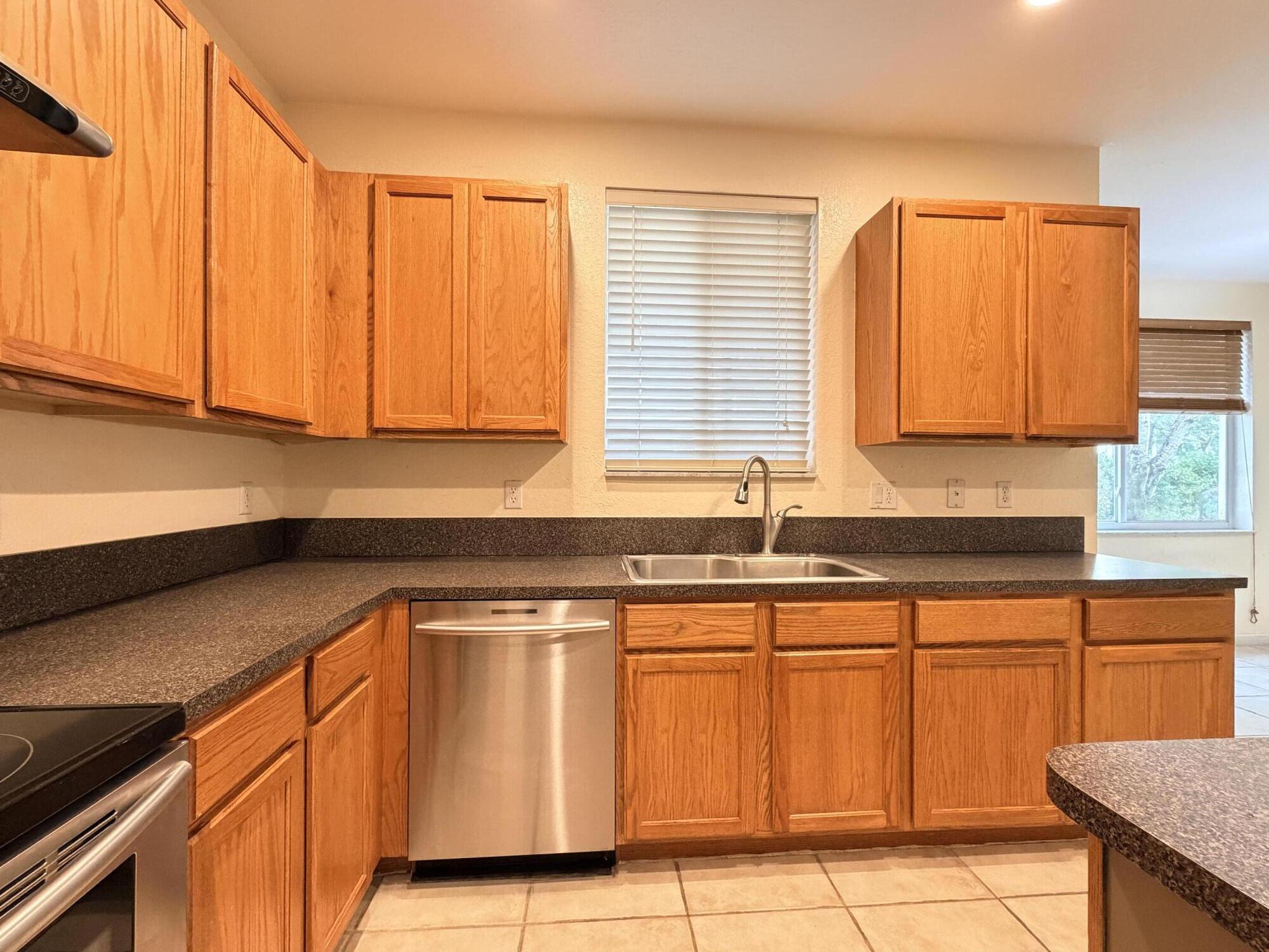 QUANTUM PARK TOWNHOMES - Residential Lease