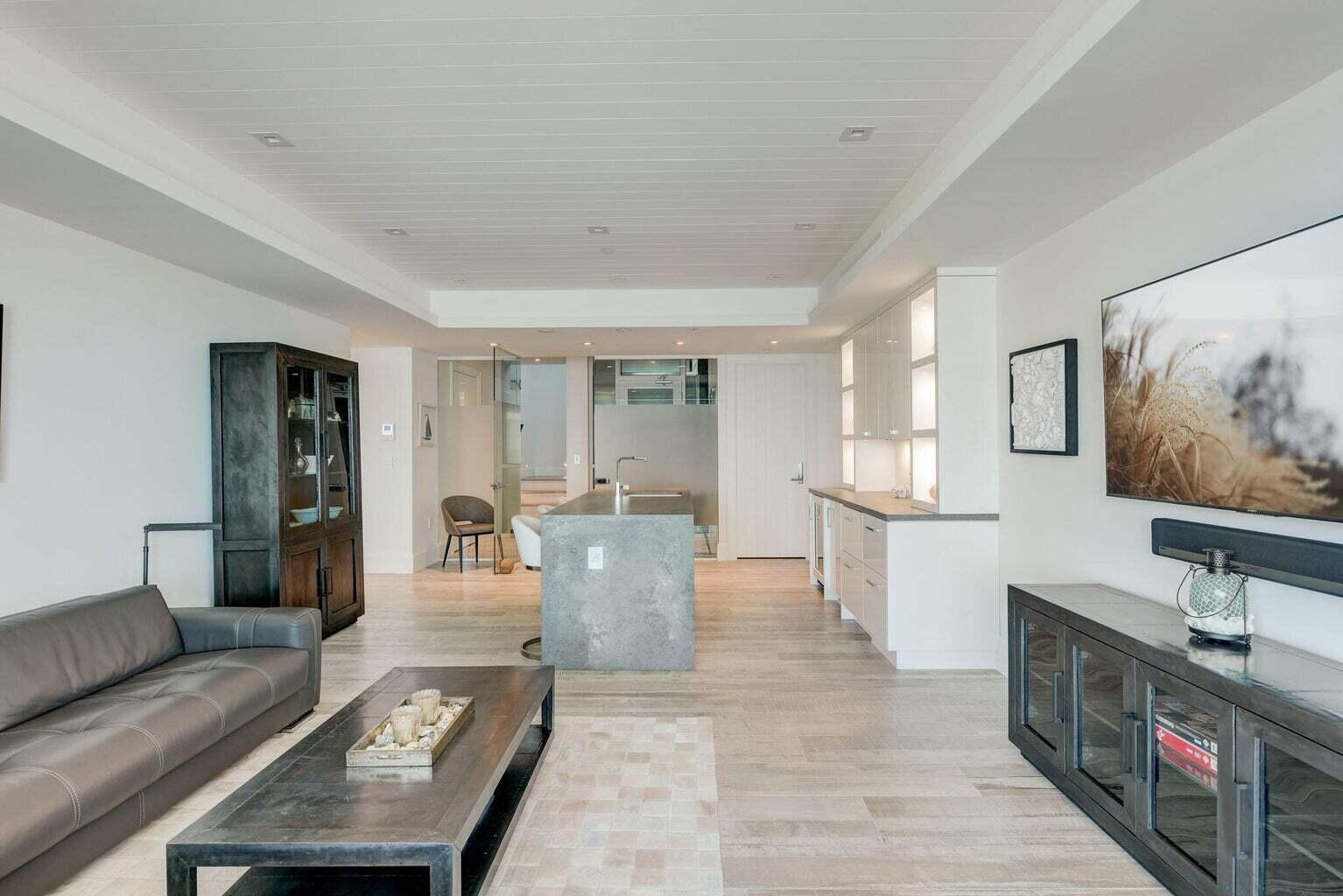 PALM BEACH SHORE ACRES BLKS A,B & Z - Residential