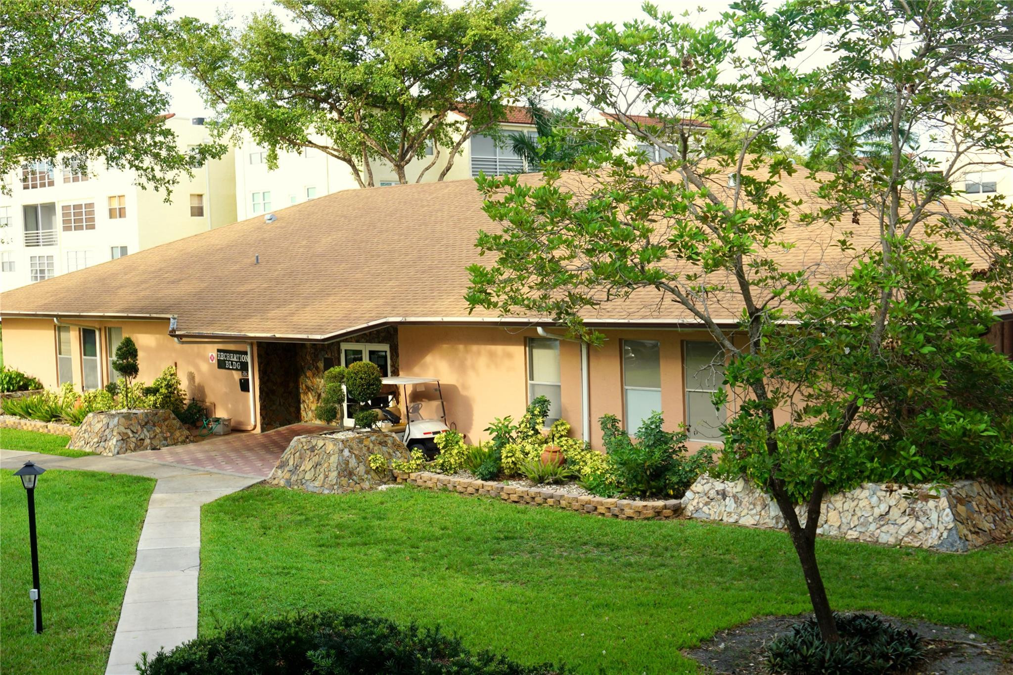 SOMERSET NO FIVE CONDO - Residential