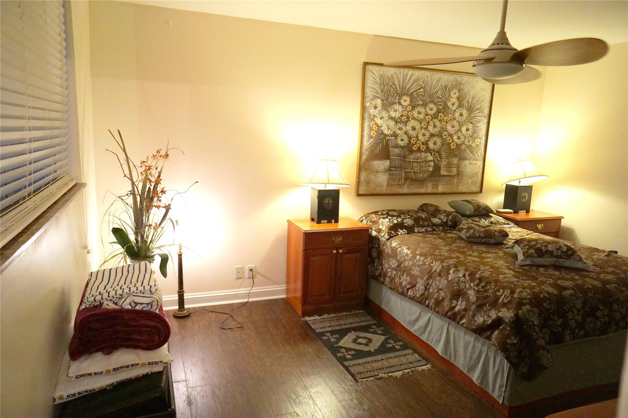 SOMERSET NO FIVE CONDO - Residential