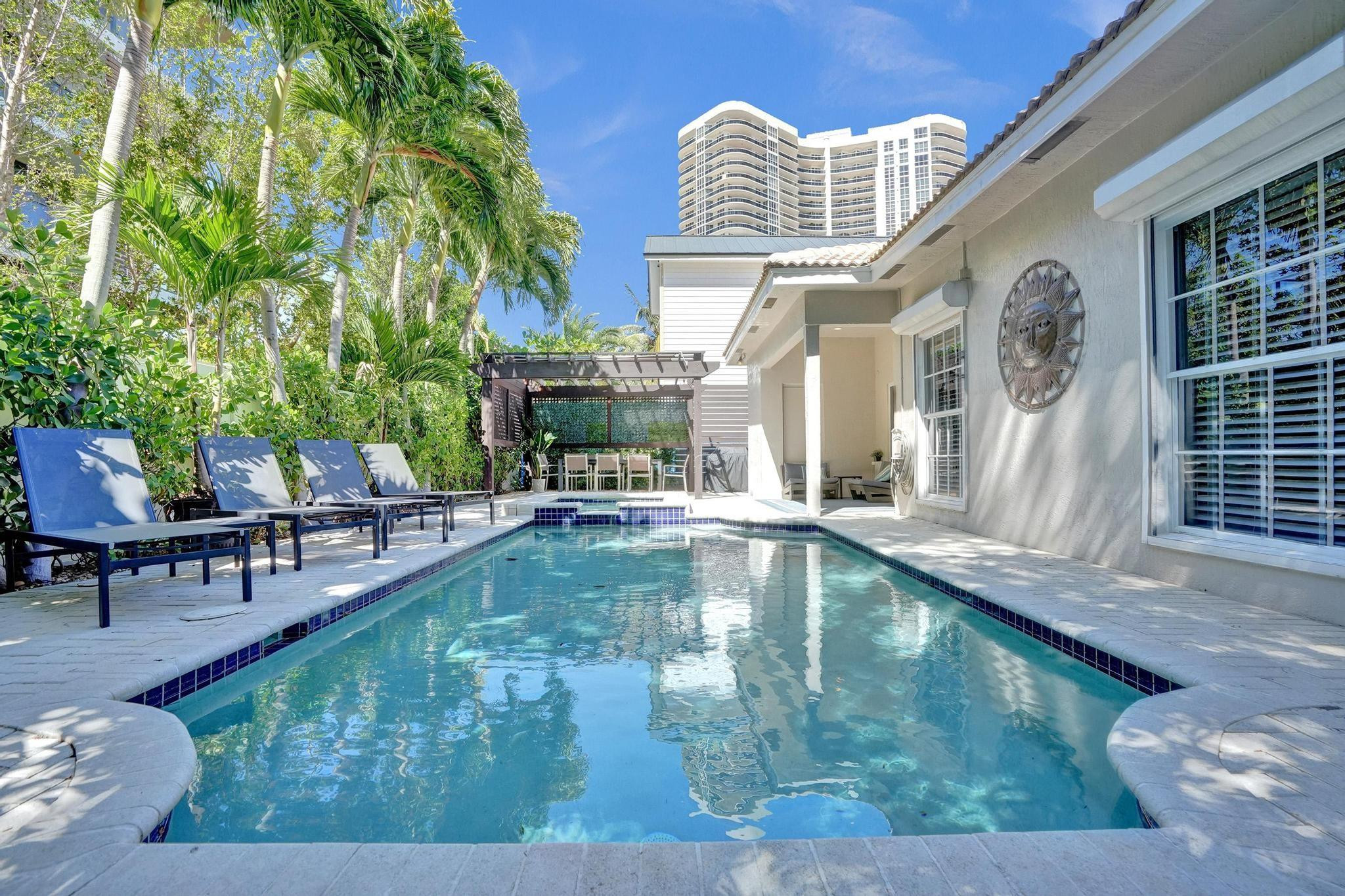 LAUDERDALE BEACH - Residential