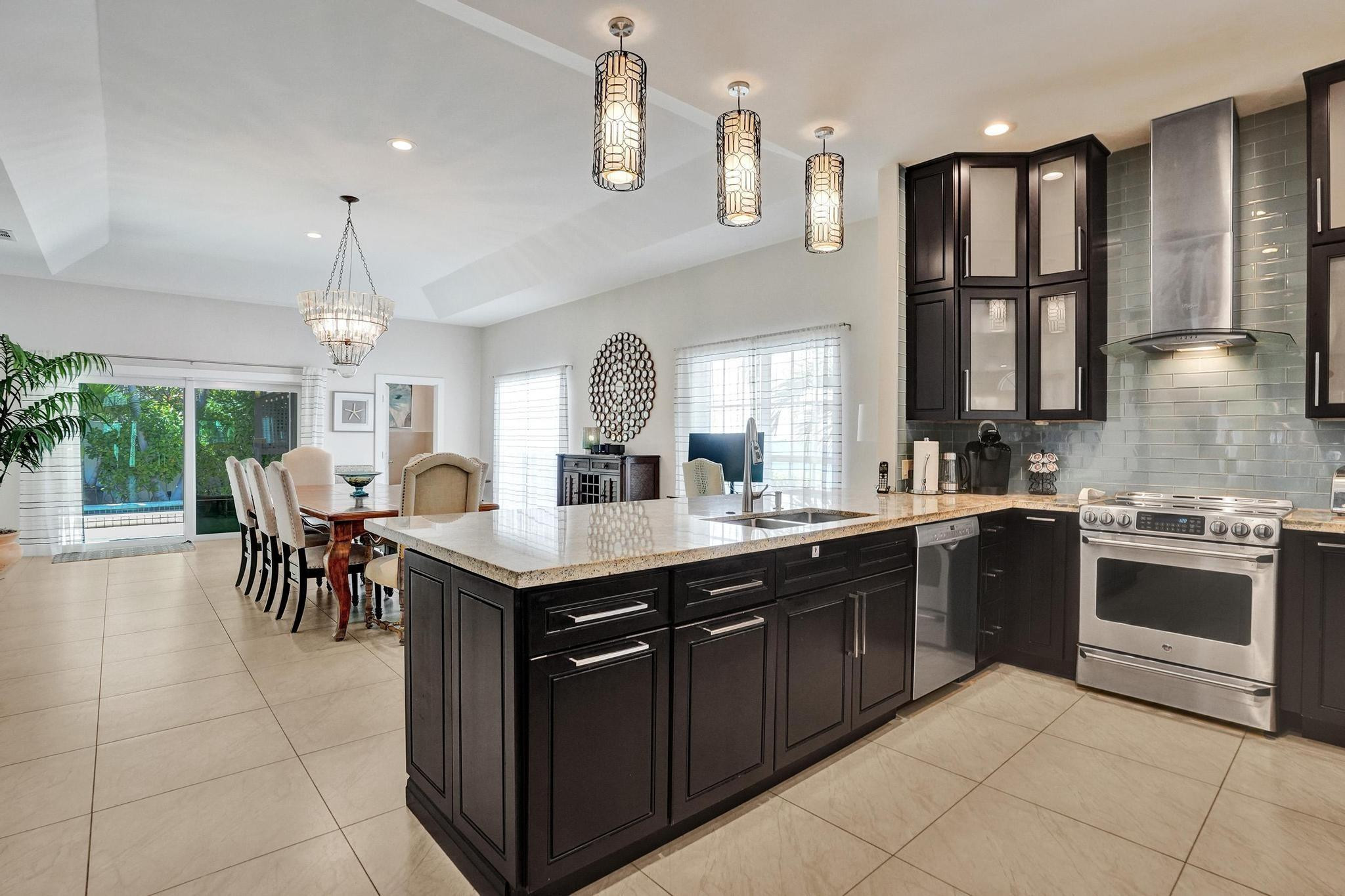 LAUDERDALE BEACH - Residential