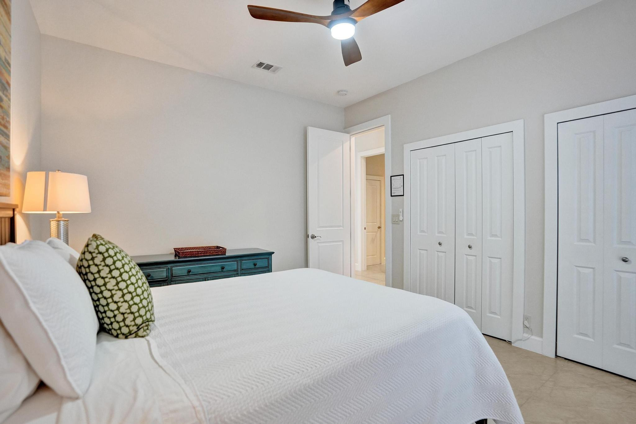 LAUDERDALE BEACH - Residential