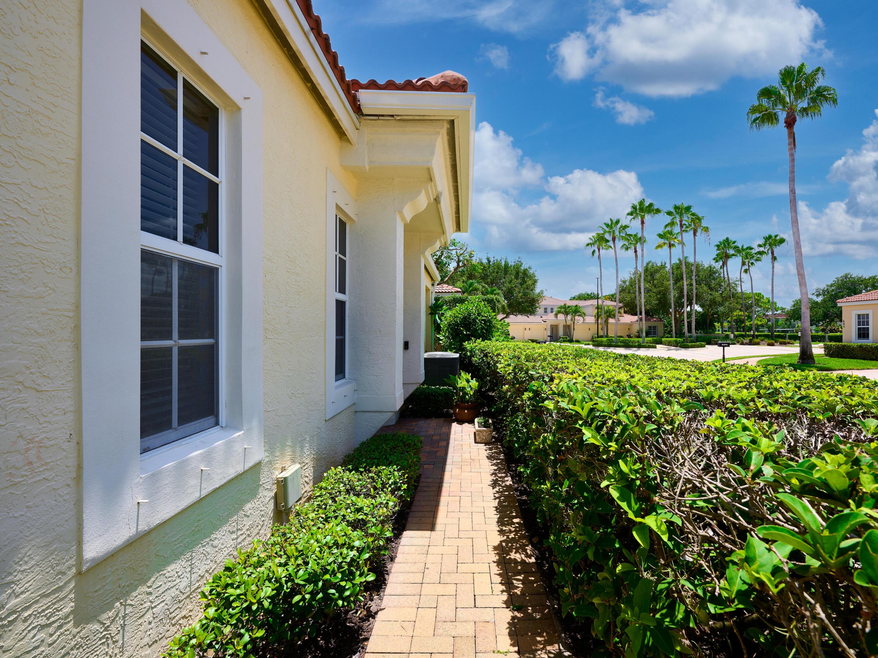 PGA COMMONS 1 - Residential