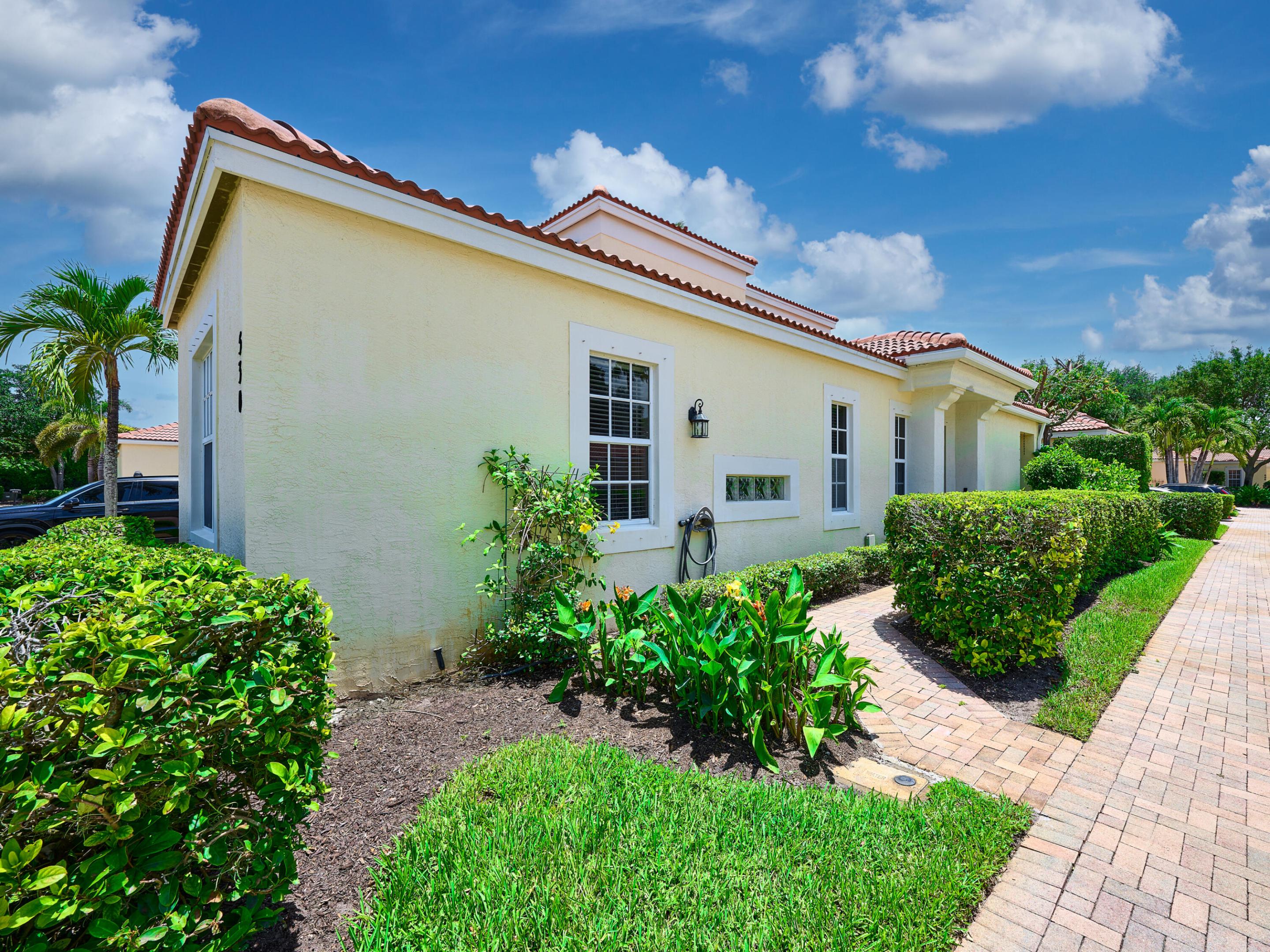 PGA COMMONS 1 - Residential