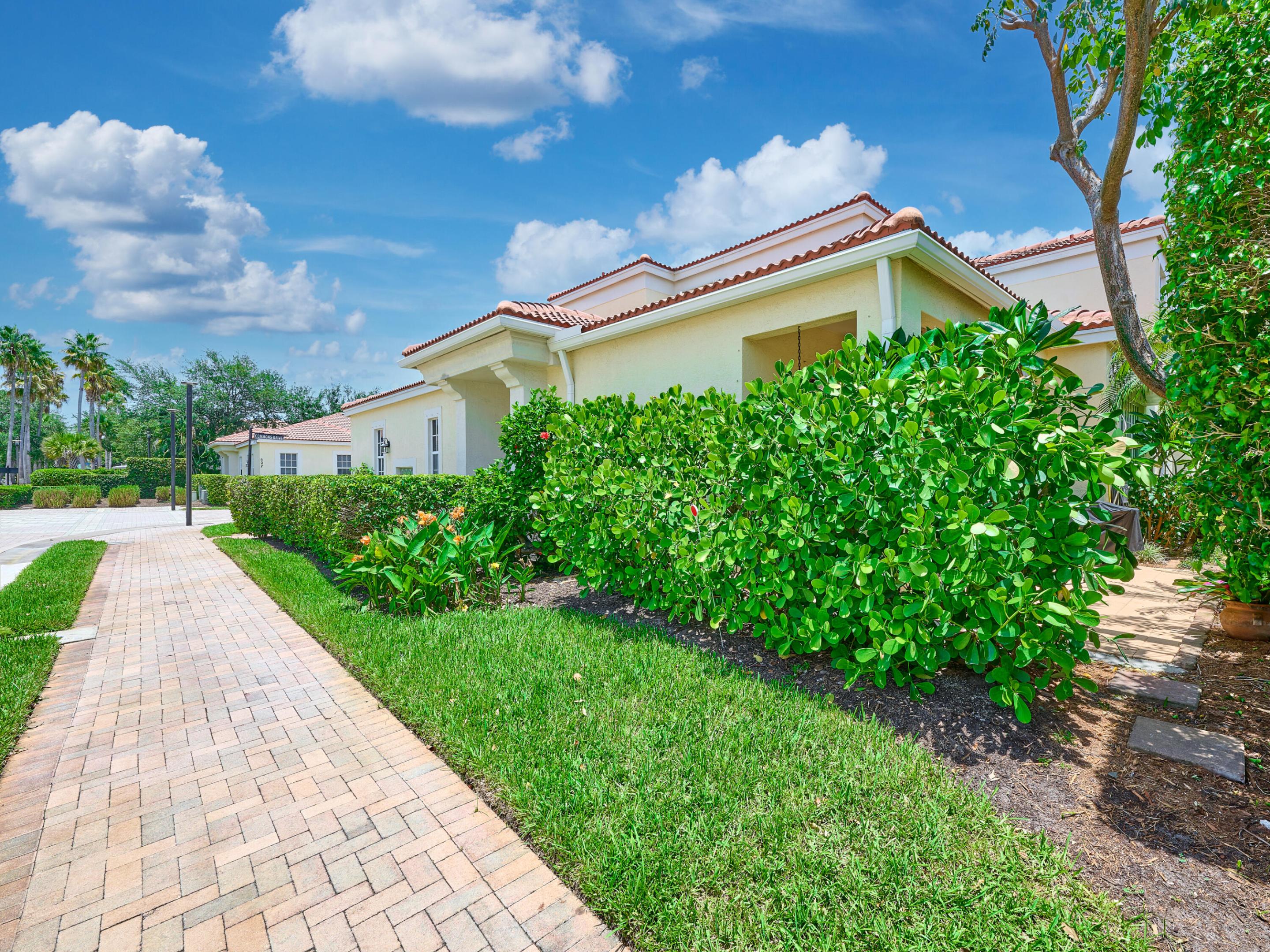 PGA COMMONS 1 - Residential