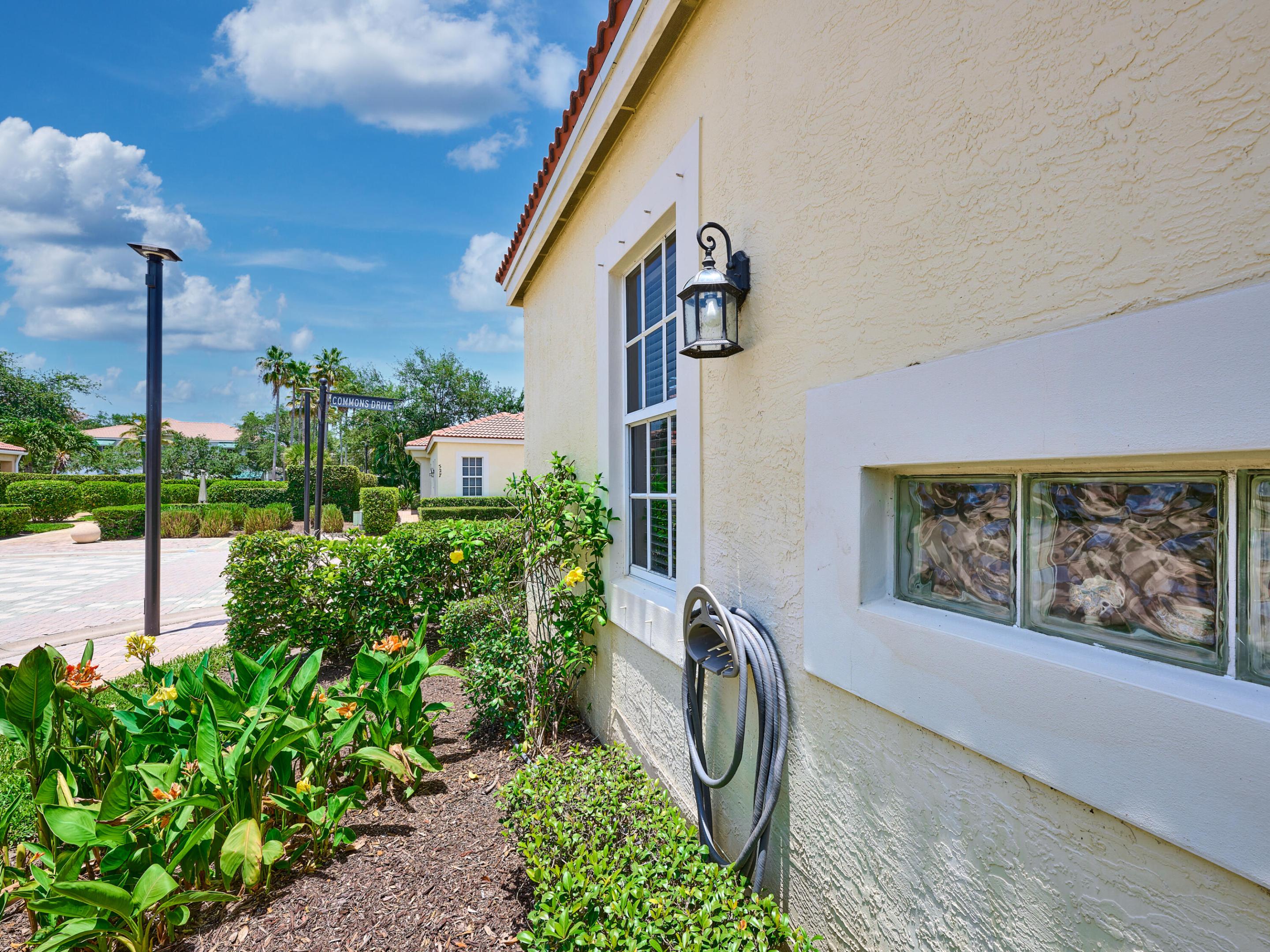 PGA COMMONS 1 - Residential