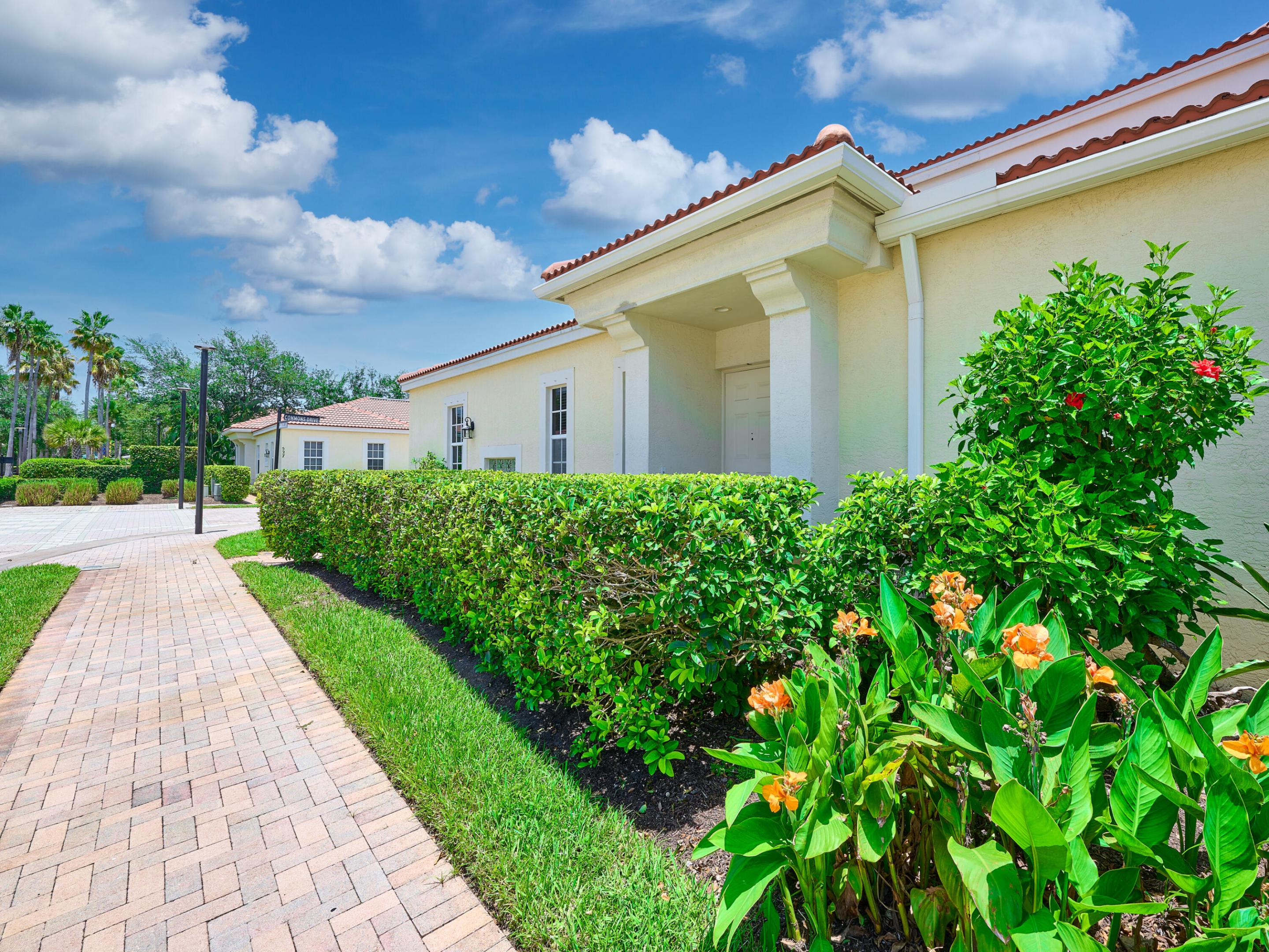 PGA COMMONS 1 - Residential