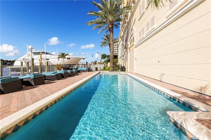 ALHAMBRA PLACE - Residential