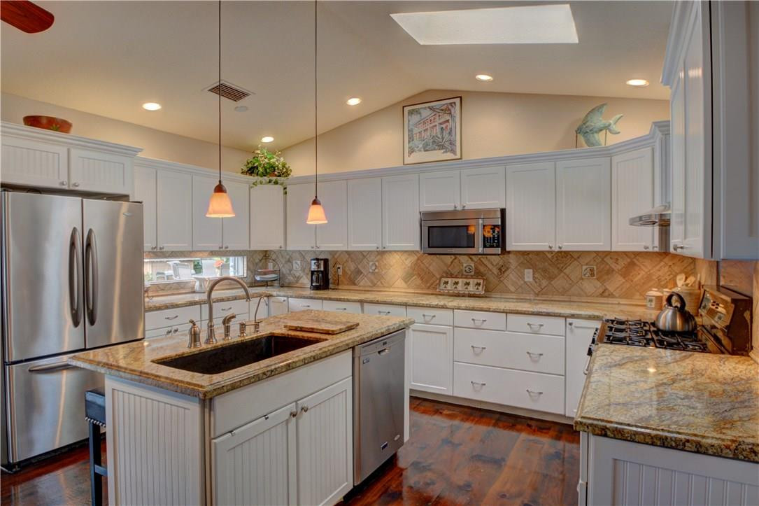 Beachwood Heights 98-9 B - Residential