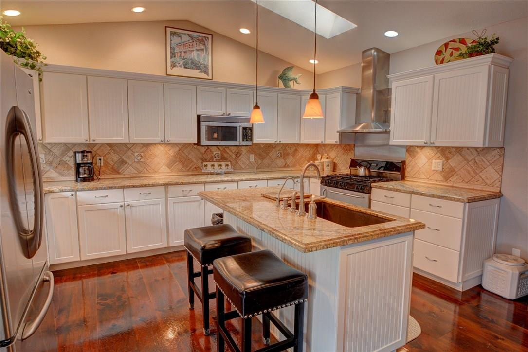 Beachwood Heights 98-9 B - Residential
