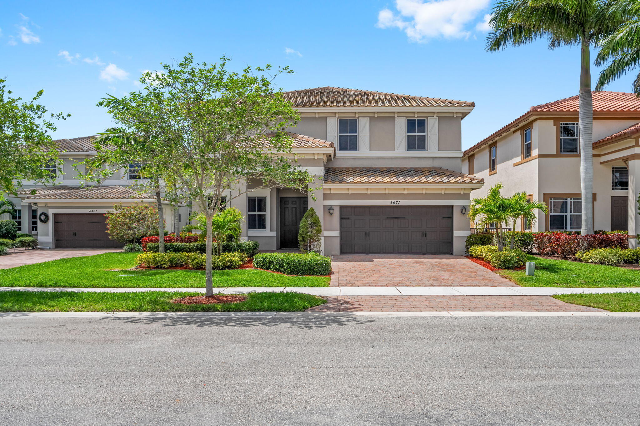 Back on the market due to buyer's financing issues. Stunning 5BD/4BA home with over 4,000 sq ft in the highly sought-after Miralago at Parkland. Features breathtaking lake views, spacious living areas, and a brand-new gourmet kitchen with stainless steel appliances, custom cabinetry, quartz countertops, and a large center island. Resort-style backyard with pool and barbecue area. Located in a top-rated A+ school district.Please note some photos are virtually staged. Custom wall panels and built-ins shown in the entrance and living room area in front of the kitchen are already installed and included with the property. Additional custom panel features shown in other areas may be negotiated separately outside of the sale price and completed within 30 days after a fully executed contract.